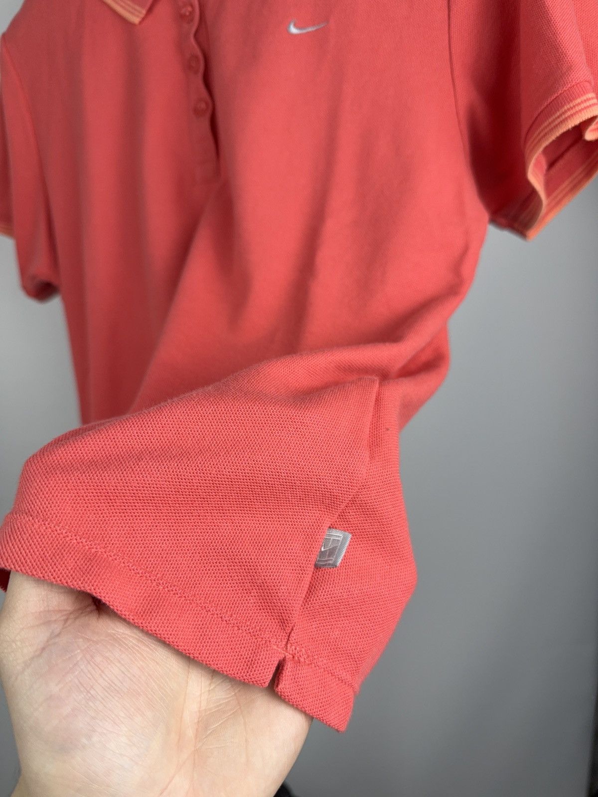 Nike 00s Retro vntg Nike Dri-Fit Swoosh Polo Shirt Coral Women Size L / US 10 / IT 46 - 6 Thumbnail