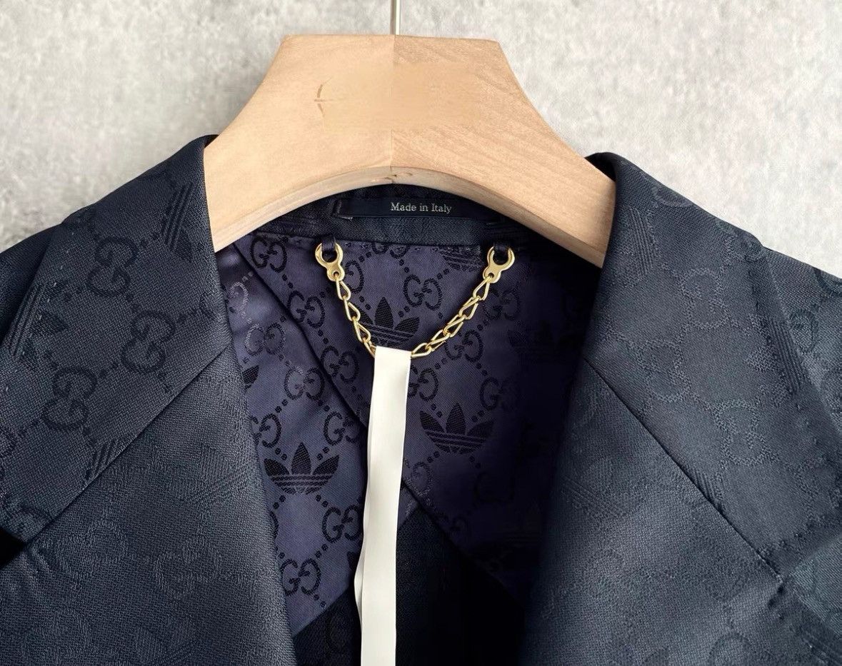 Gucci Gucci Adidas co-branded logo dark pattern full print suit j Size US M / EU 48-50 / 2 - 3 Thumbnail