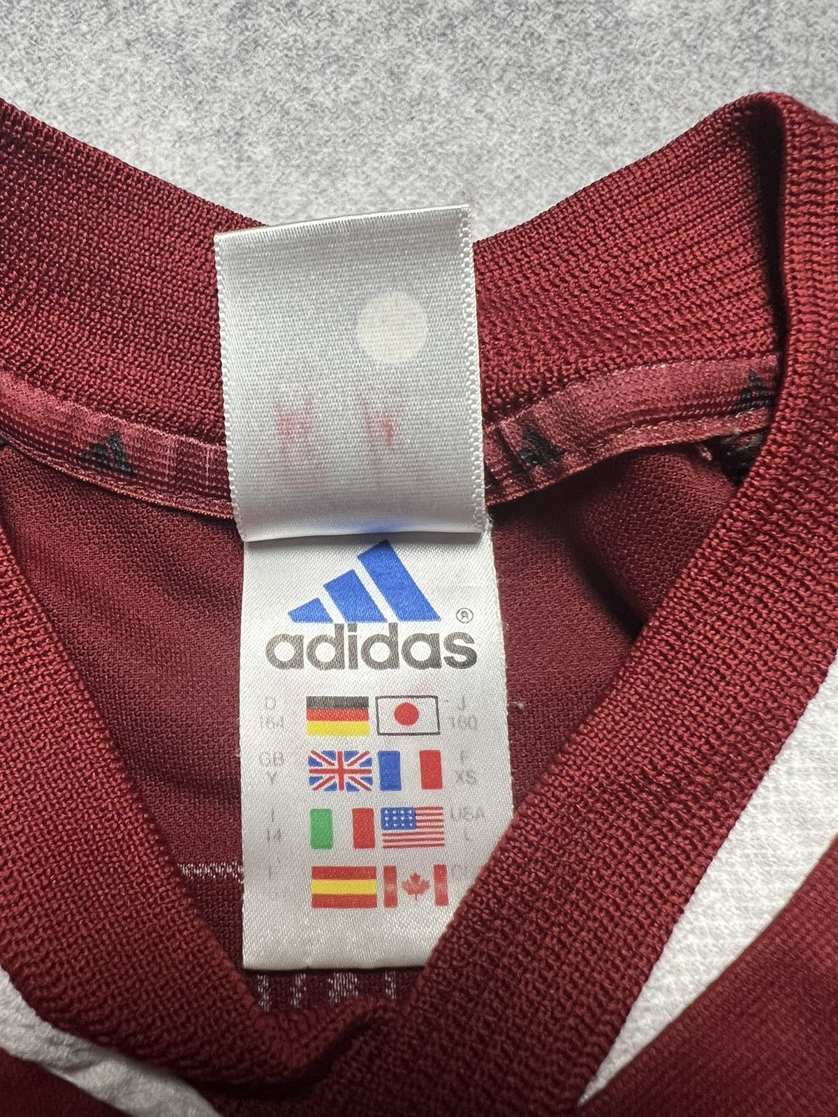 Vintage Vintage Adidas FC Bayern Munchen 2000-2001 Home Jersey Size US XS / EU 42 / 0 - 7 Thumbnail
