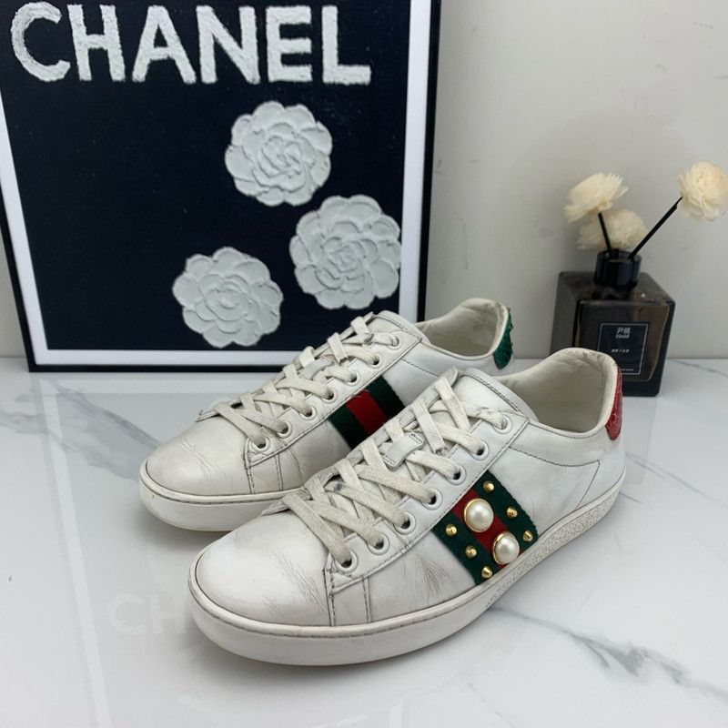 Gucci Ace Studded Sneakers for Women 0079