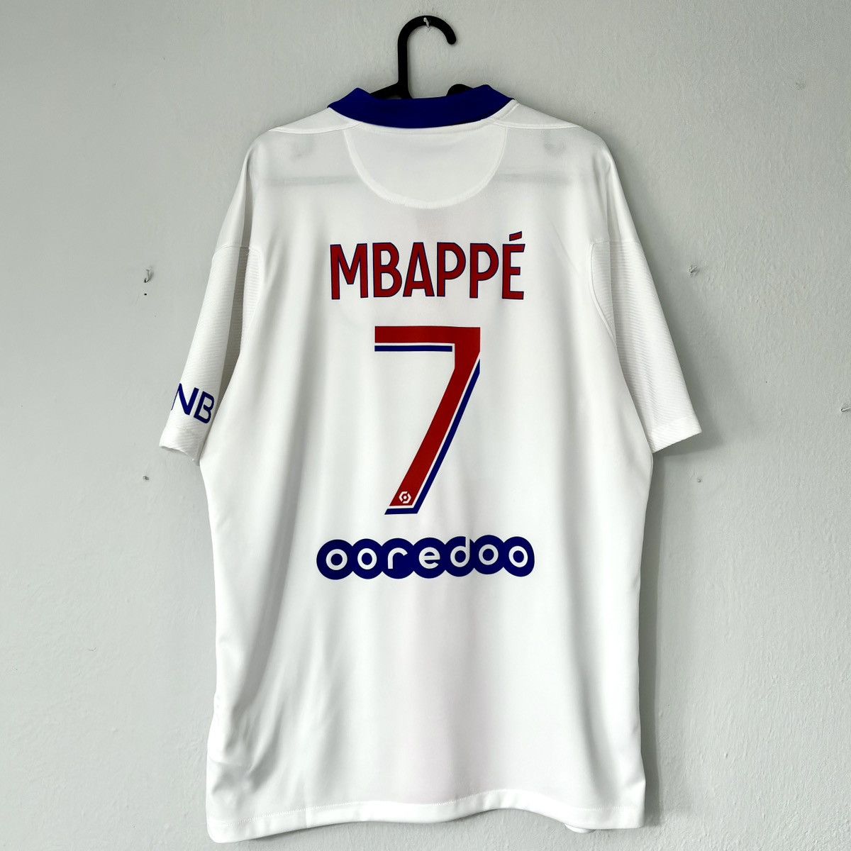 Jordan Brand × Nike 2020 2021 PSG Paris Mbappe Nike Away Kit Soccer Jersey Size US L / EU 52-54 / 3 - 8 Thumbnail
