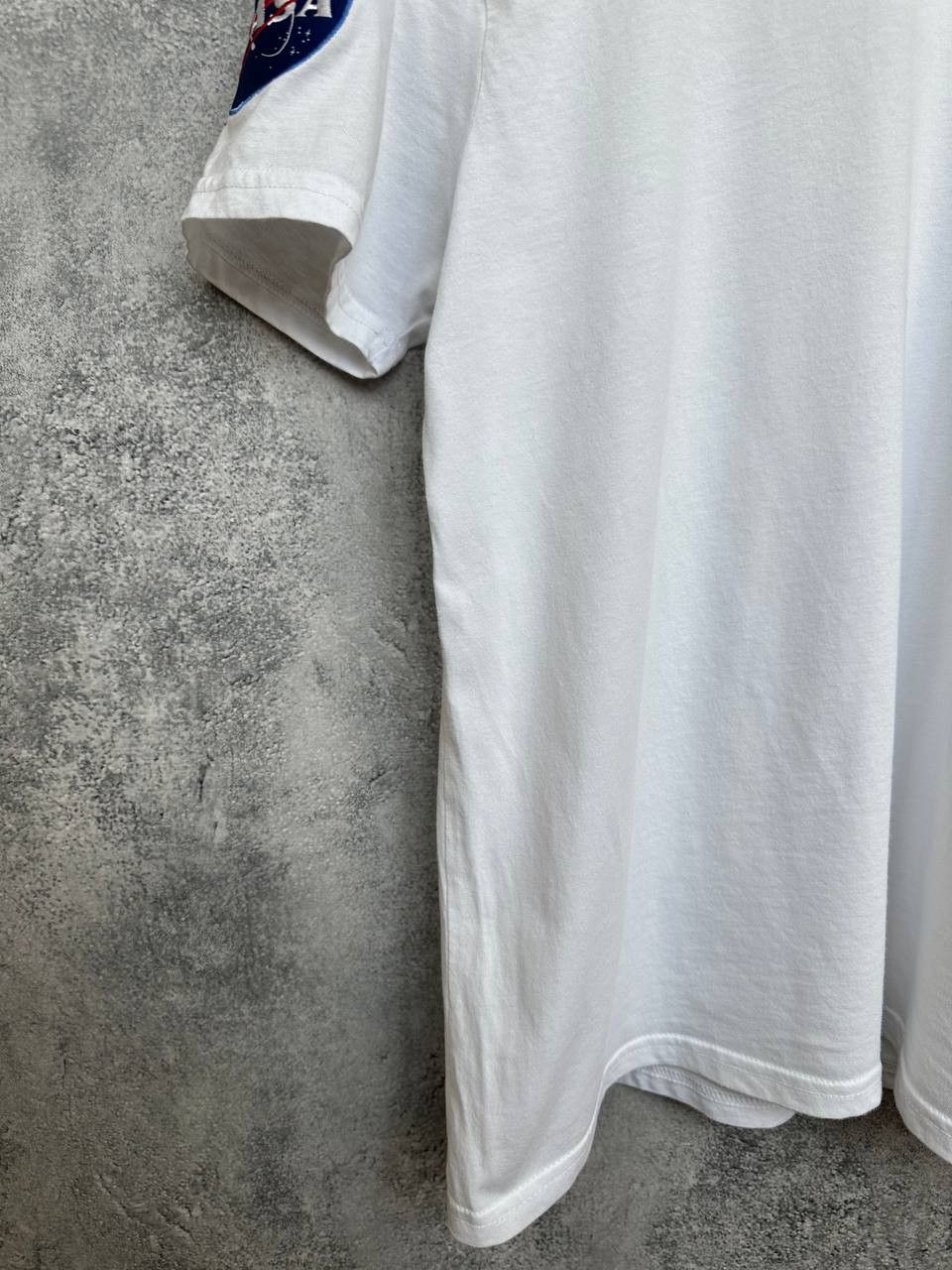 Alpha Industries Alpha Industries NASA Logo Patch T-Shirt White Tee Size US M / EU 48-50 / 2 - 6 Thumbnail