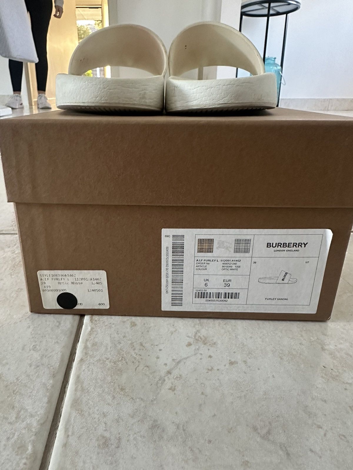 Burberry BURBERRY SLIDES Size US 6 / EU 39 - 3 Thumbnail