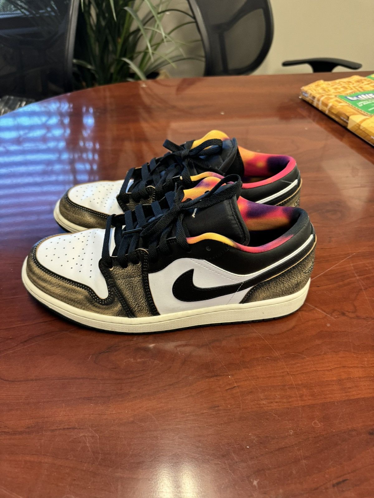 Jordan Brand Jordan 1 lows white, black & brown Size US 11 / EU 44 - 3 Thumbnail
