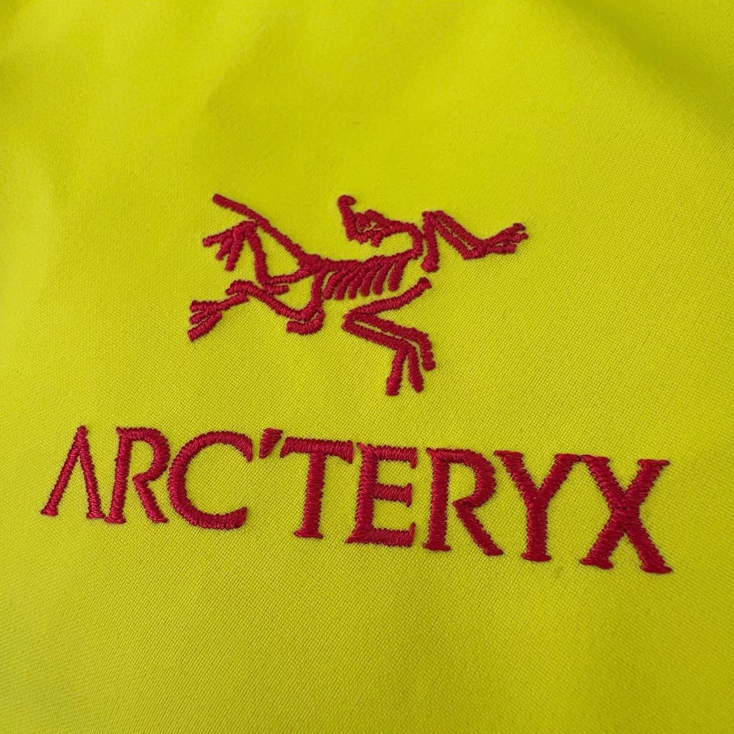 Arc'teryx Arcteryx Alpha SV GORE-TEX Colorblock Year Dragon Yellow Size XS / US 0-2 / IT 36-38 - 4 Thumbnail