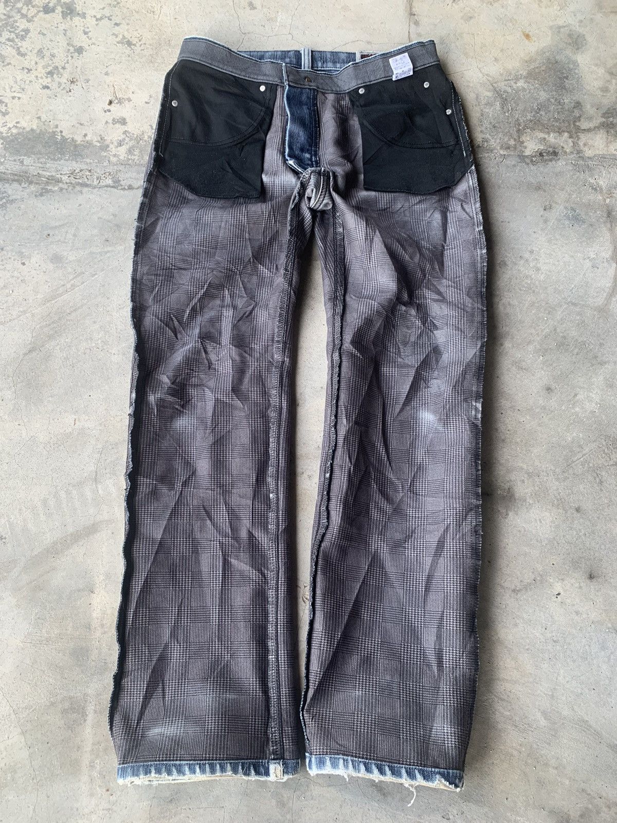 Edwin Distressed Edwin 503 made in Japan 🇯🇵 nice faded. Size US 31 - 11 Thumbnail