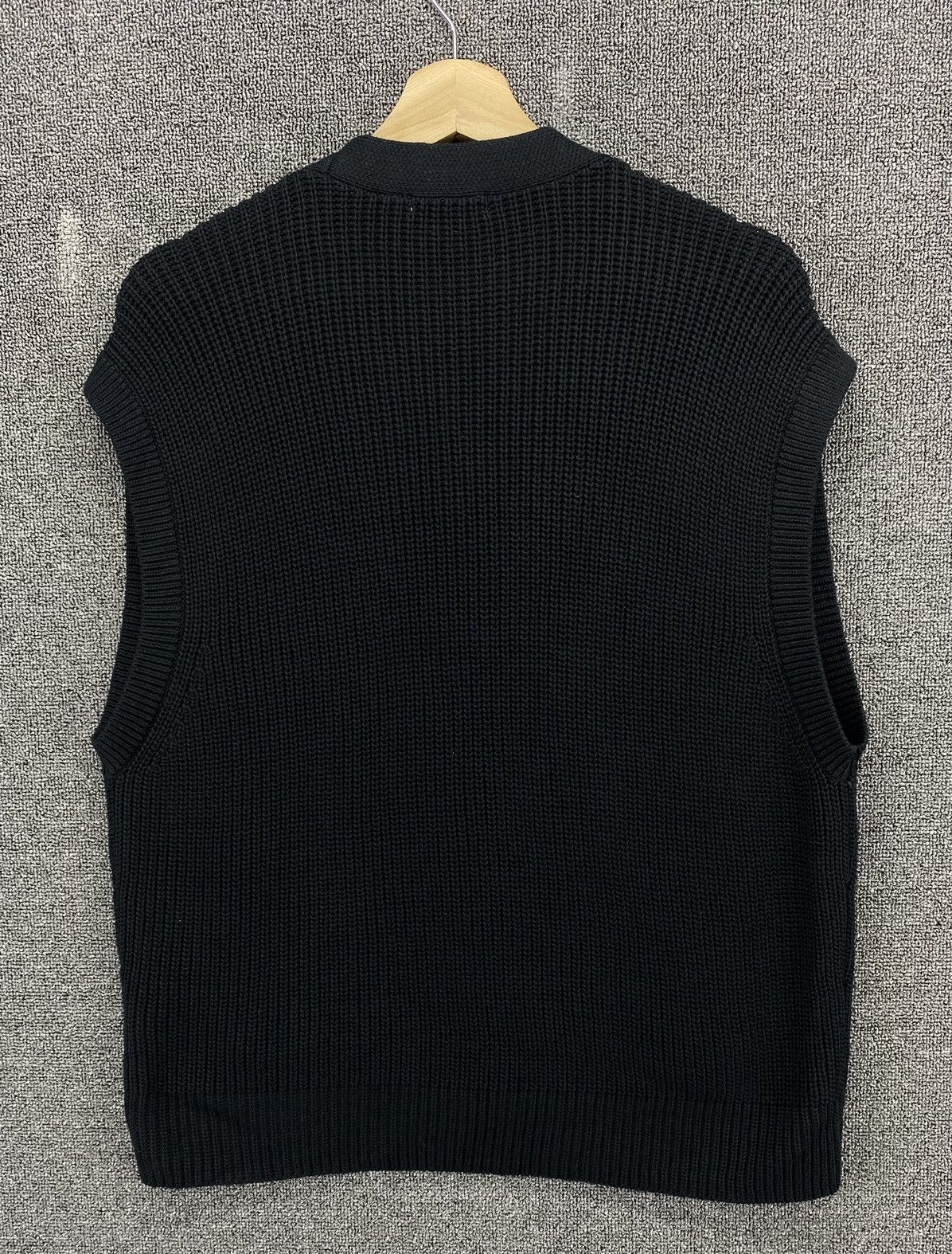 Lemaire × Uniqlo Lemaire x Uniqlo Luxury Rare Black Knitted Vest Size L / US 10 / IT 46 - 6 Thumbnail