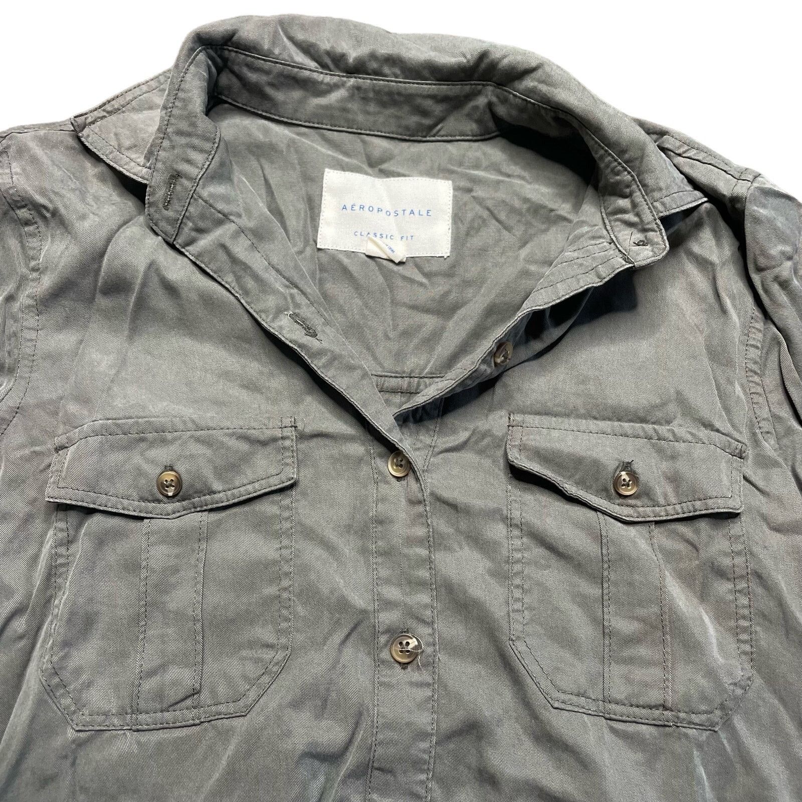 Aeropostale Aeropostale Classic Fit Button Down Size XS / US 0-2 / IT 36-38 - 8 Thumbnail