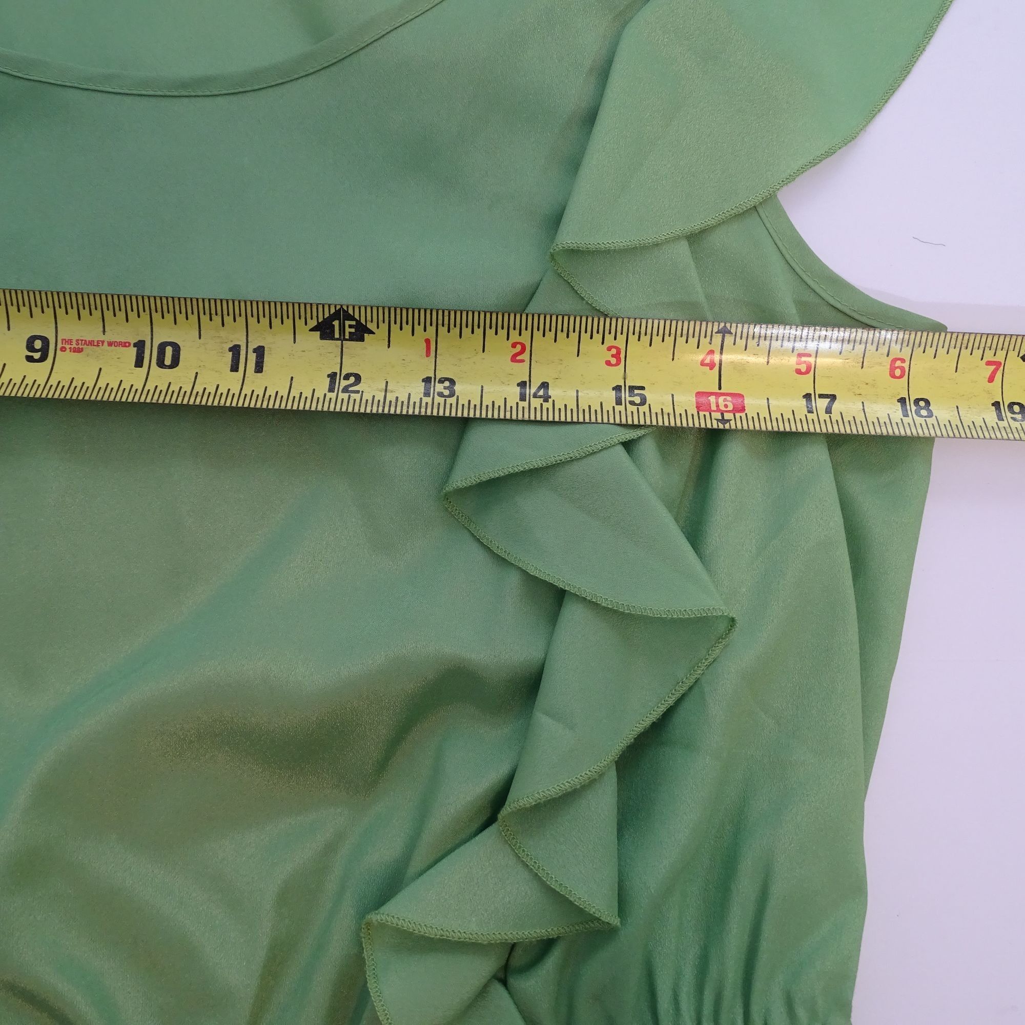 Banana Republic Banana Republic Women Green Ruffle Front Peplum Top Size M Size M / US 6-8 / IT 42-44 - 6 Thumbnail