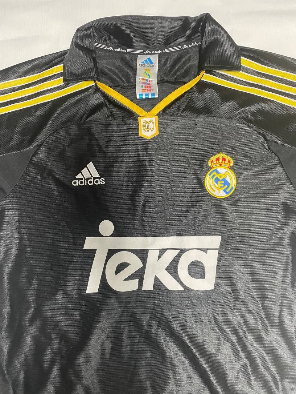 Adidas × Vintage Raul real madrid 00/01 Size US L / EU 52-54 / 3 - 2 Thumbnail