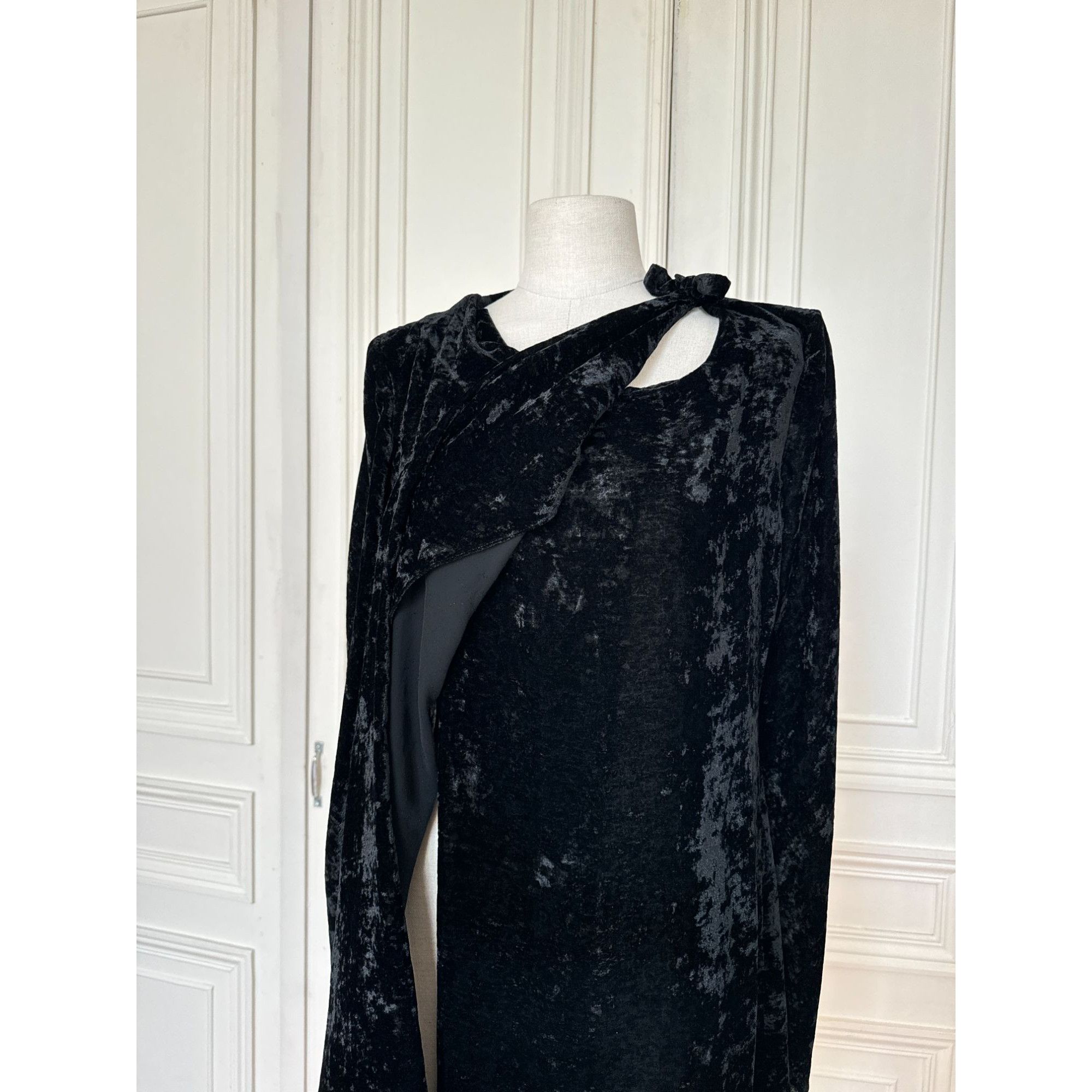 Jil Sander 1990s Black Velvet Longsleeve Wrap Dress Size XS / US 0-2 / IT 36-38 - 2 Thumbnail
