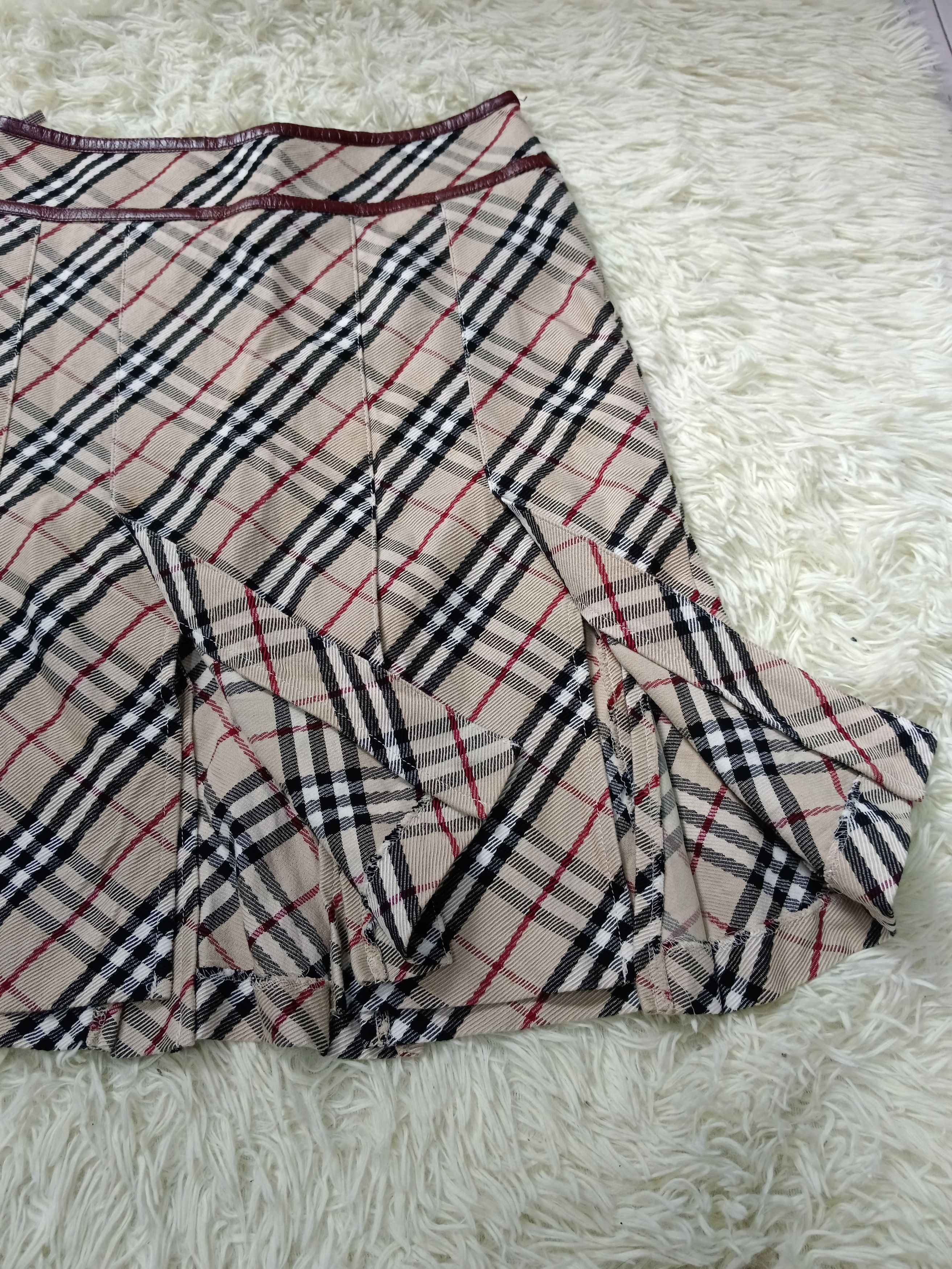Burberry BURBERRY NOVE CHECK SKIRT Size 27" / US 4 / IT 40 - 3 Thumbnail