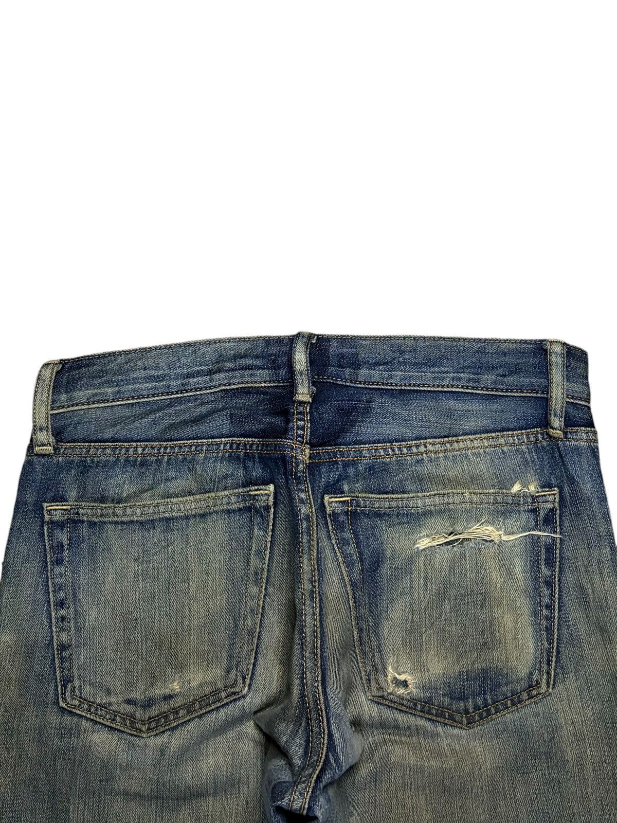 Uniqlo SALES🔥Vintage Japanese Uniqlo Mud Wash Distressed Jeans Size US 31 - 8 Thumbnail
