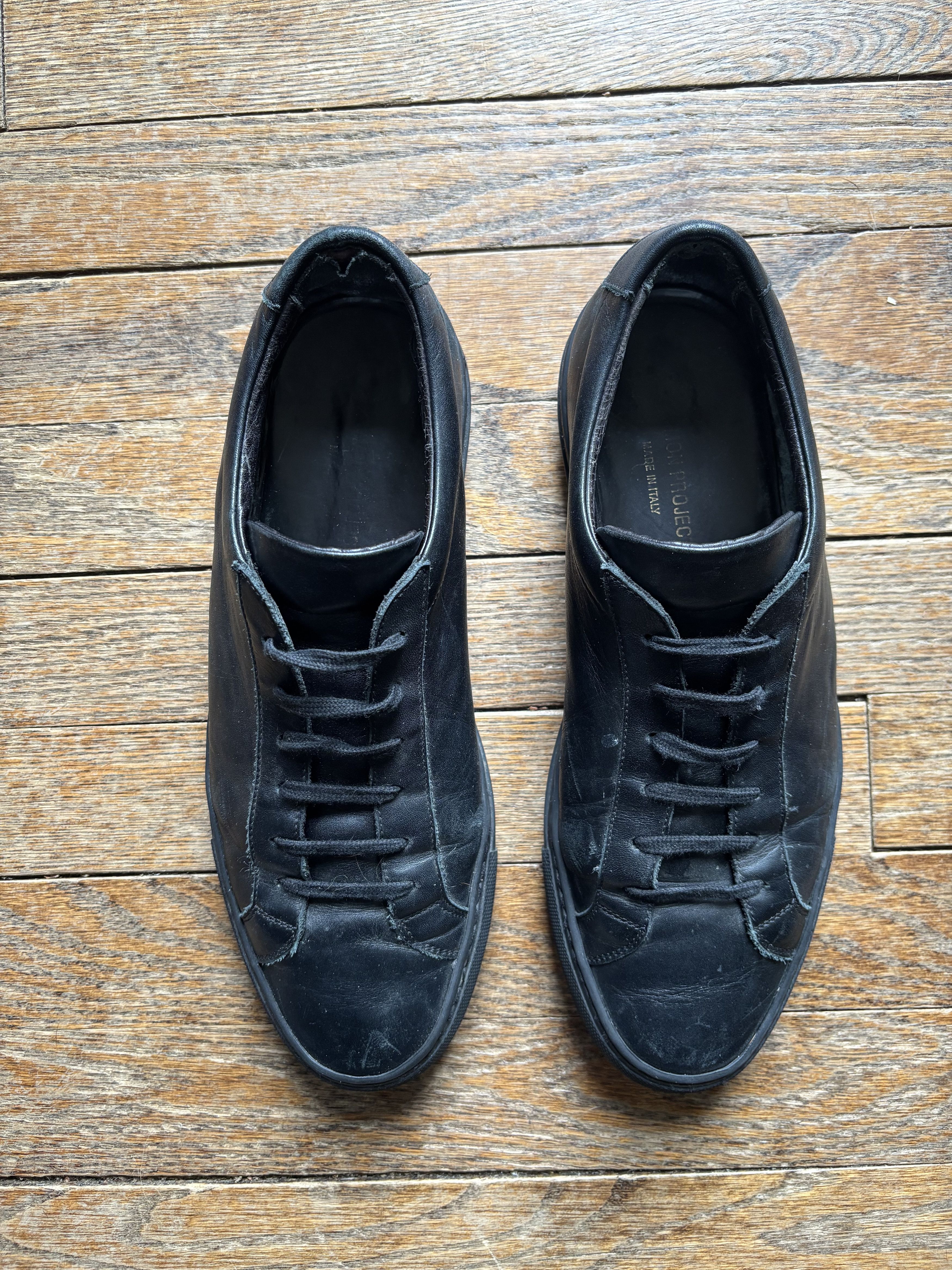 Common Projects Achilles Low - Triple Black Size US 8 / EU 41 - 2 Thumbnail