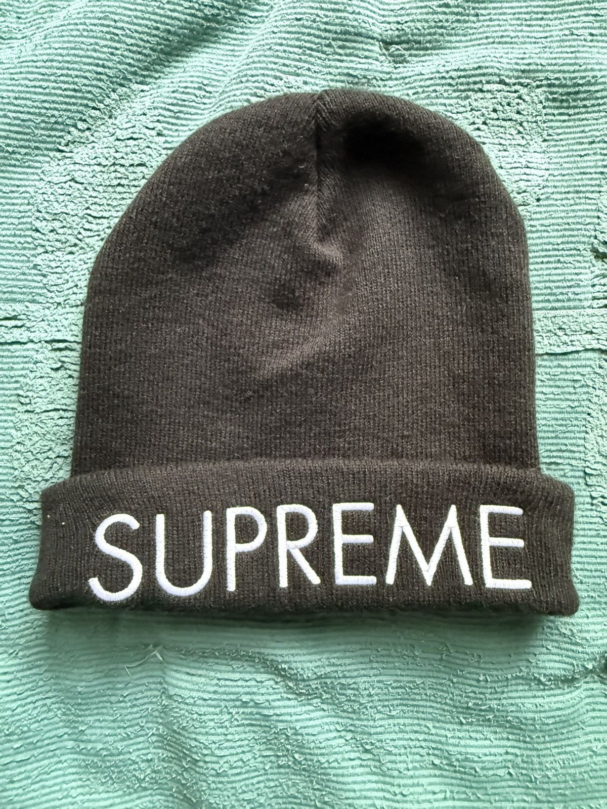 Supreme Supreme Capital Logo Beanie Size ONE SIZE - 1 Thumbnail
