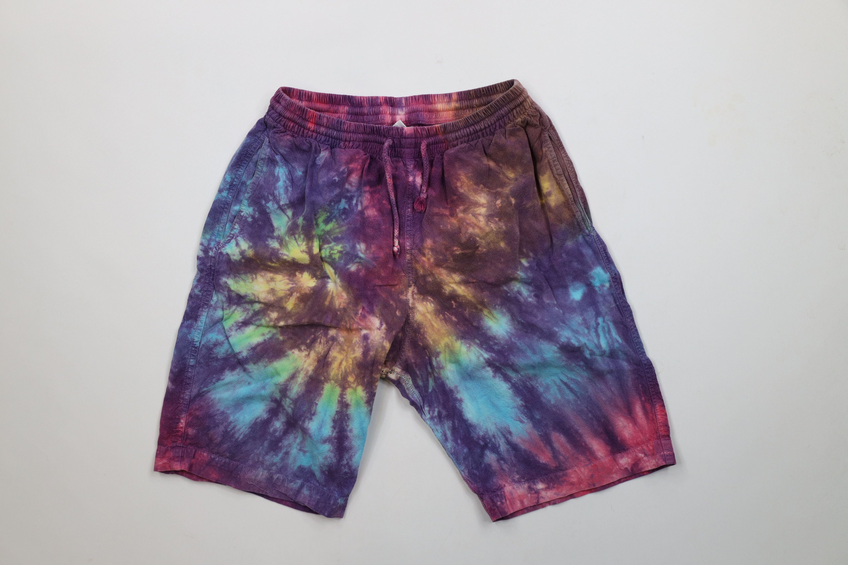 Vintage Vintage 90s Streetwear Rainbow Tie Dye Acid Wash Shorts Size US 30 / EU 46 - 1 Thumbnail