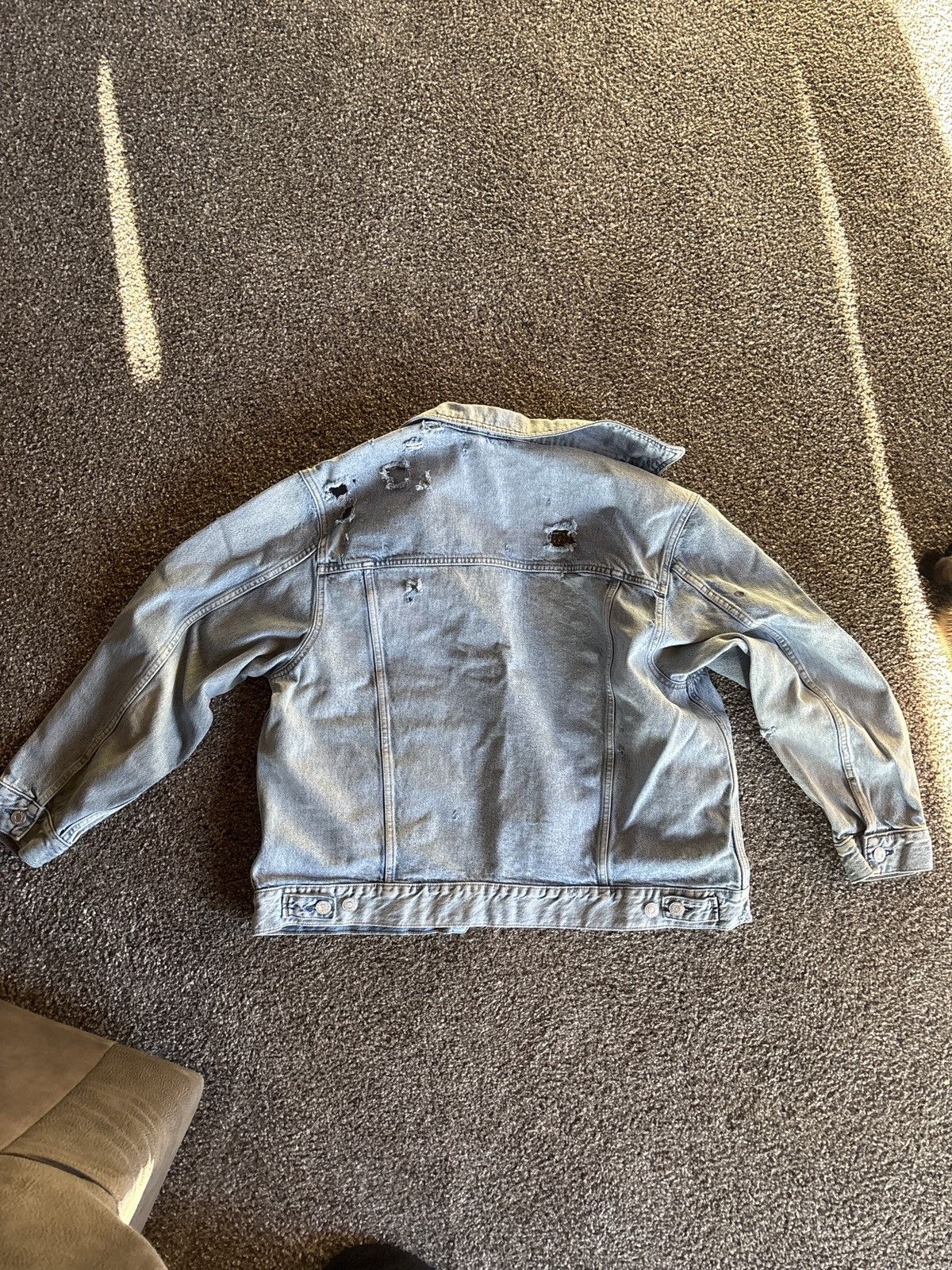 H&M H&M distressed denim button up Size US L / EU 52-54 / 3 - 2 Thumbnail