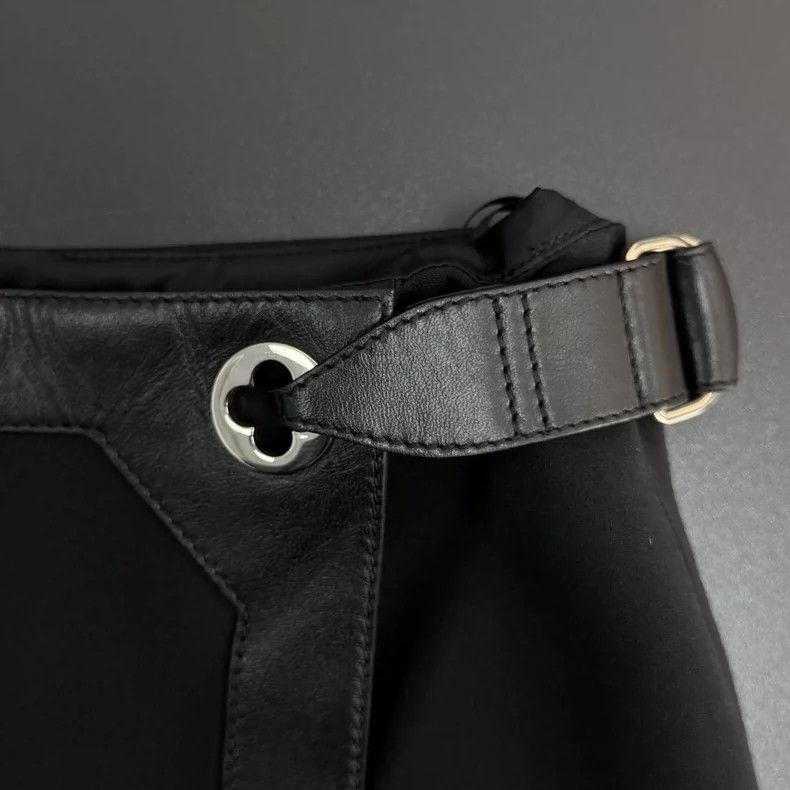 Louis Vuitton Louis Vuitton Black wool skirt 2505-Nextarrow Size 37" - 7 Thumbnail