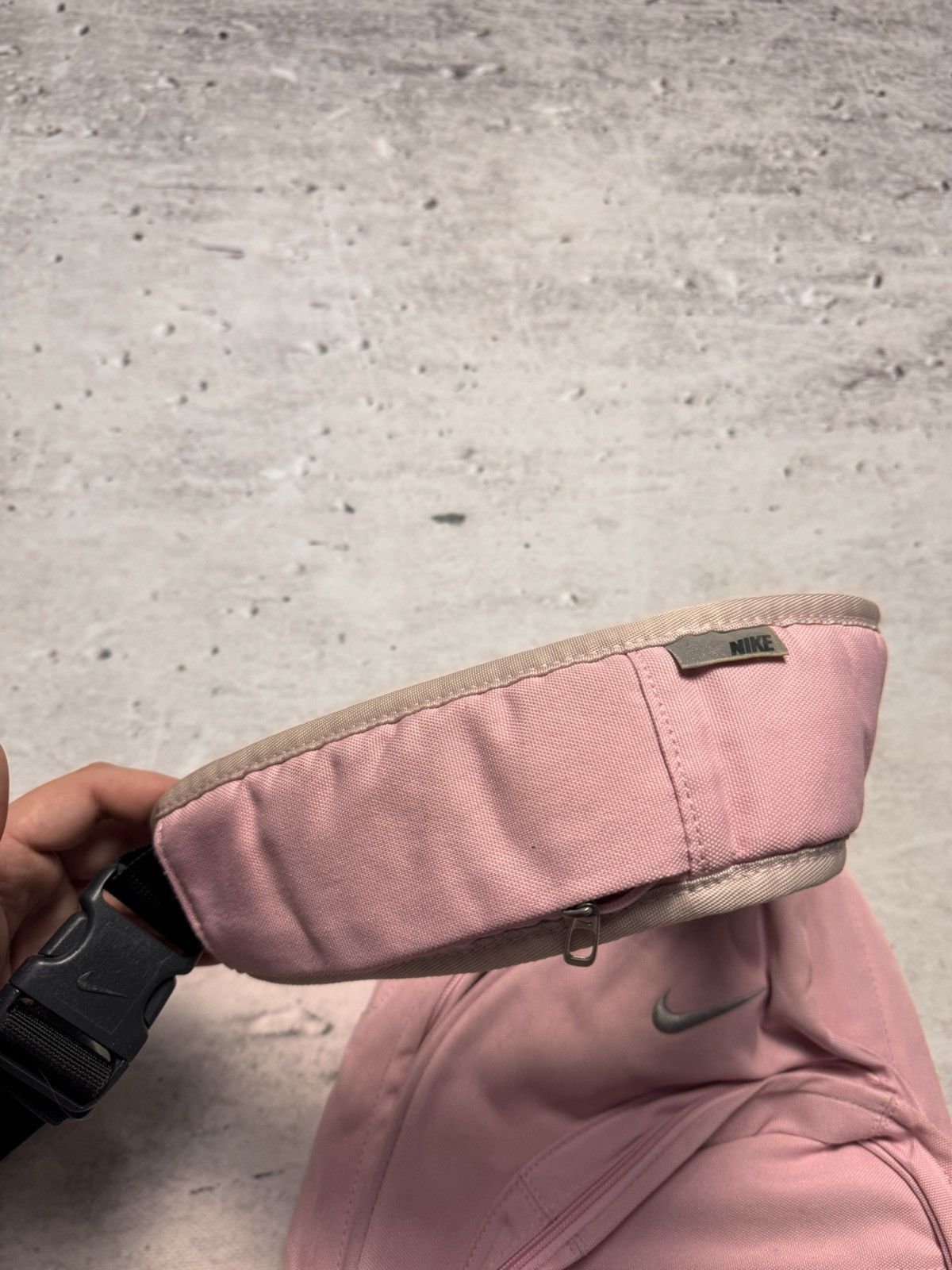 Nike × Vintage NIKE VINTAGE BROWN BASIC SLING BAG DRIP DROLL Size ONE SIZE - 4 Thumbnail