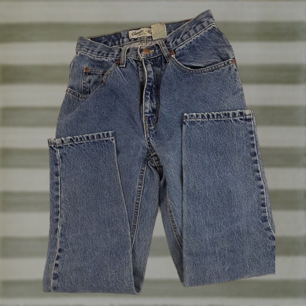 Vintage **St. John's Bay Petite Woman Blue Jeans Classic Fit** User: **Vintage Woman Blue Petite Jeans Classic Fit** Size 27" / US 4 / IT 40 - 1 Thumbnail