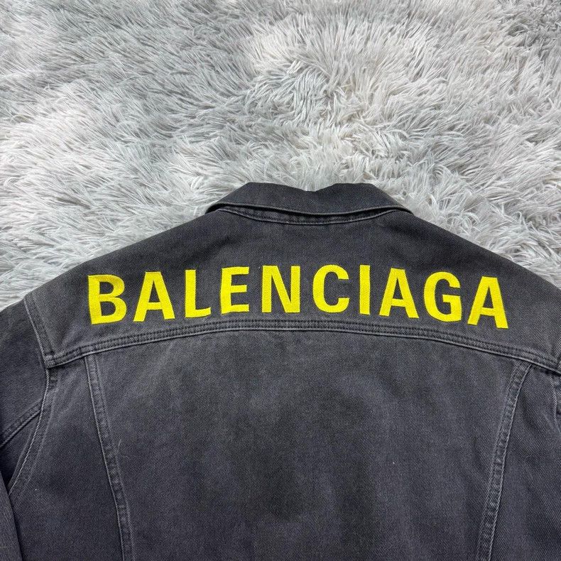 Balenciaga Balenciaga Embroidered denim jacket with back label Size US S / EU 44-46 / 1 - 5 Thumbnail