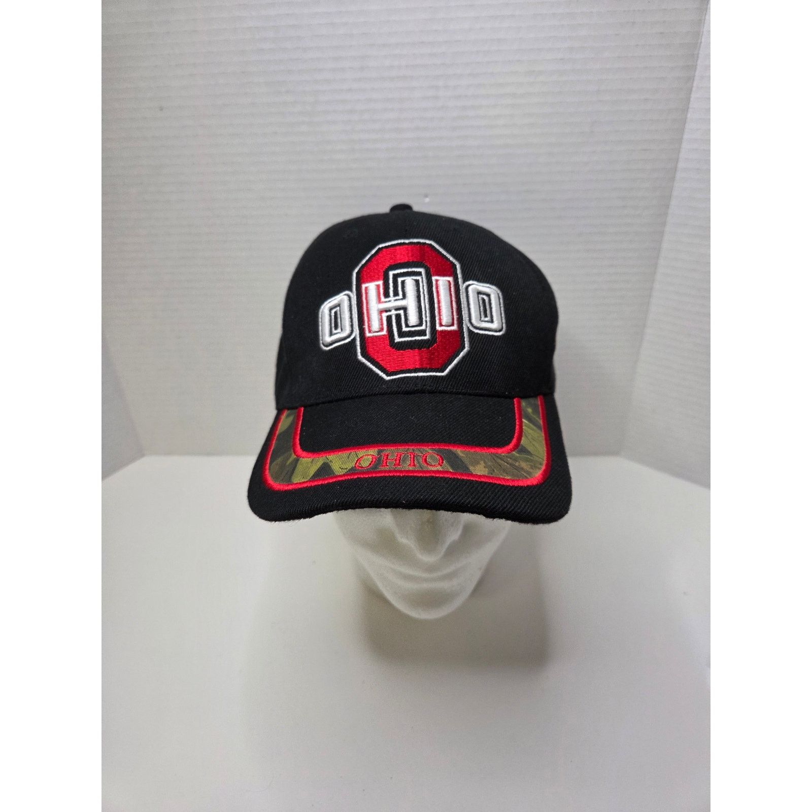 NCAA Ohio State Buckeyes Embroidered Camo Brim Hat Size ONE SIZE - 1 Thumbnail