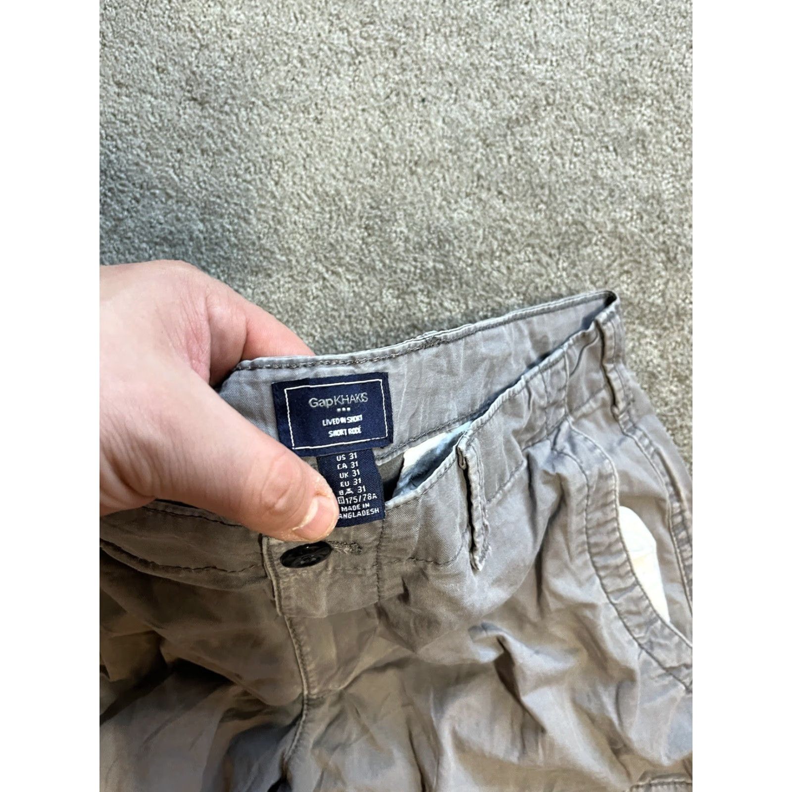 Gap VINTAGE Gap Lived In Fit Cargo Shorts Men 31 Gray Cotton Button Fly Drawstring Pockets Workwear 90s Mens Size US 31 - 2 Thumbnail