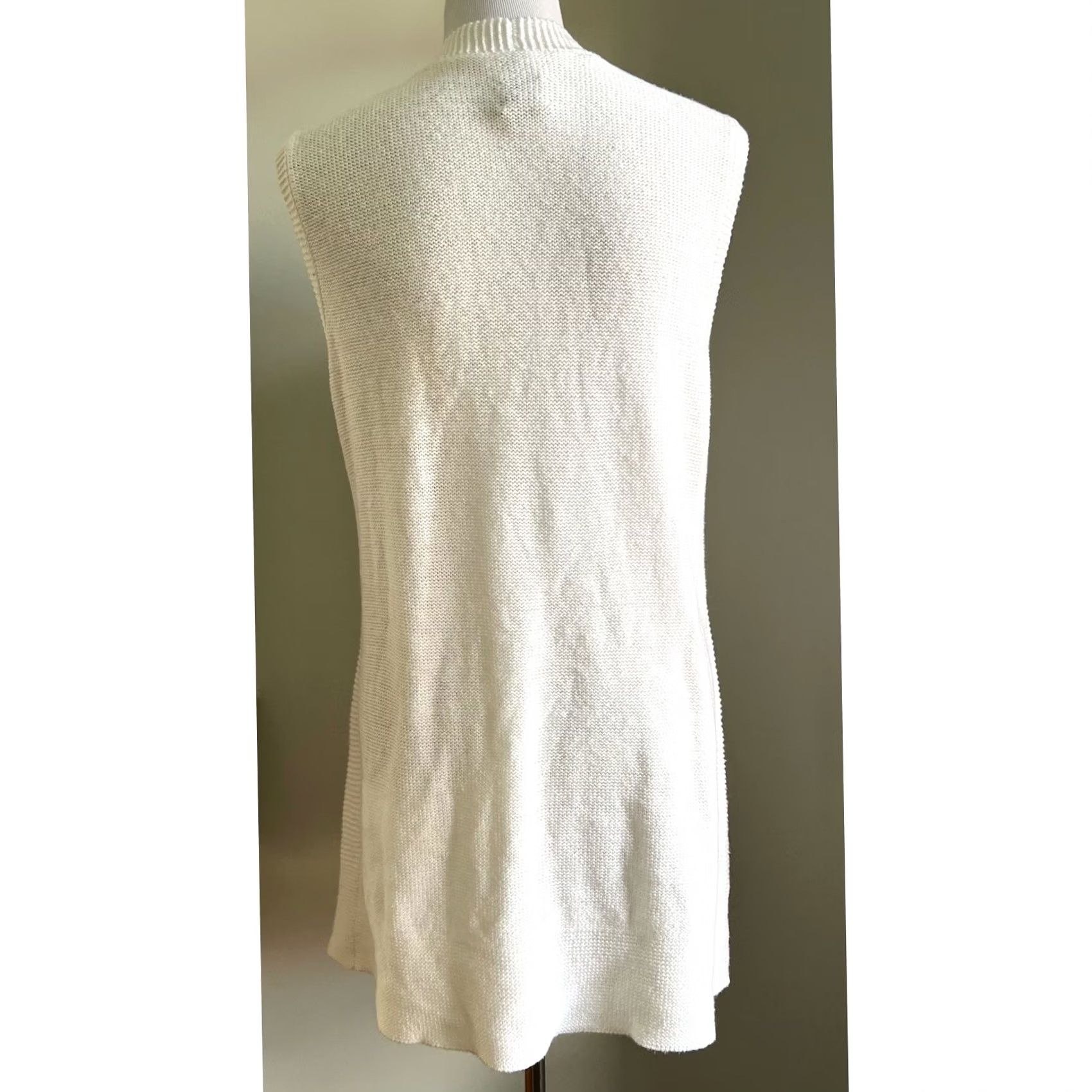 Vintage Chico’s White Sweater Vest Cardigan Knit Sleeveless Tunic Women’s Sz 2 L White Knit Vest Womens Sizes Regular Spring Summer 32” 19” M/L Coastal Womens Size L / US 10 / IT 46 - 4 Thumbnail
