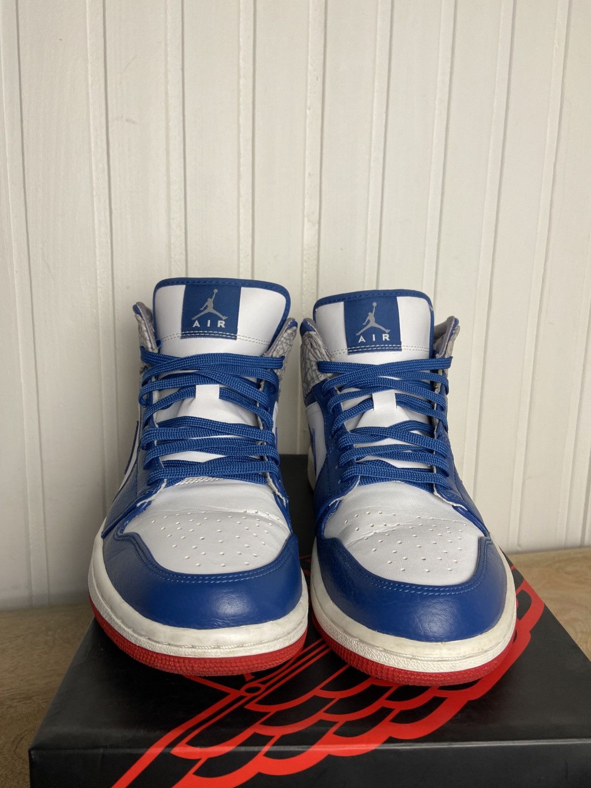 Jordan Brand Used Jordan 1 Retro Mid "True Blue" authentic size 8,5US Size US 8.5 / EU 41-42 - 3 Thumbnail