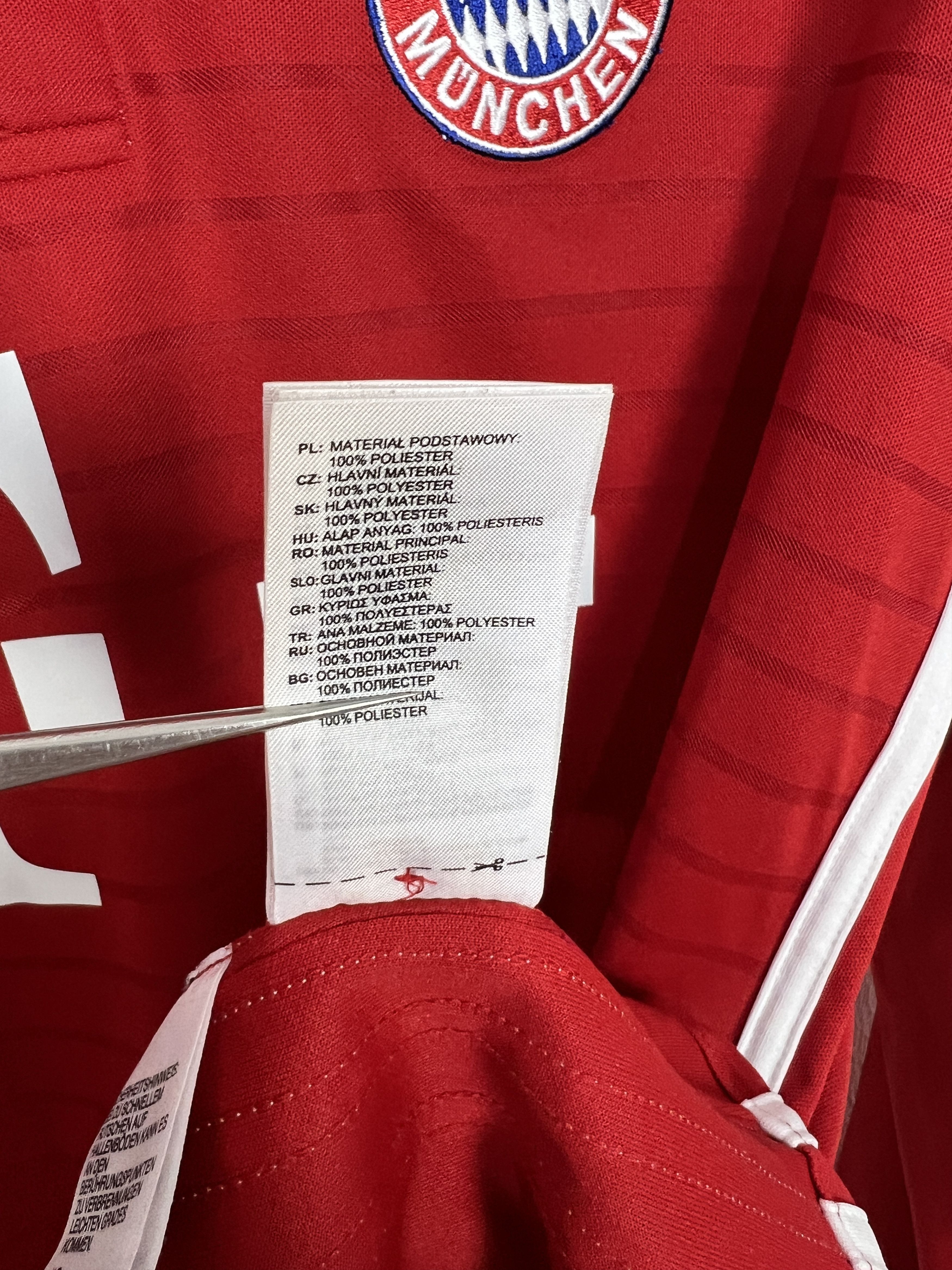Adidas Bayern Munich Home football shirt 2016 Soccer Adidas Size US M / EU 48-50 / 2 - 12 Thumbnail