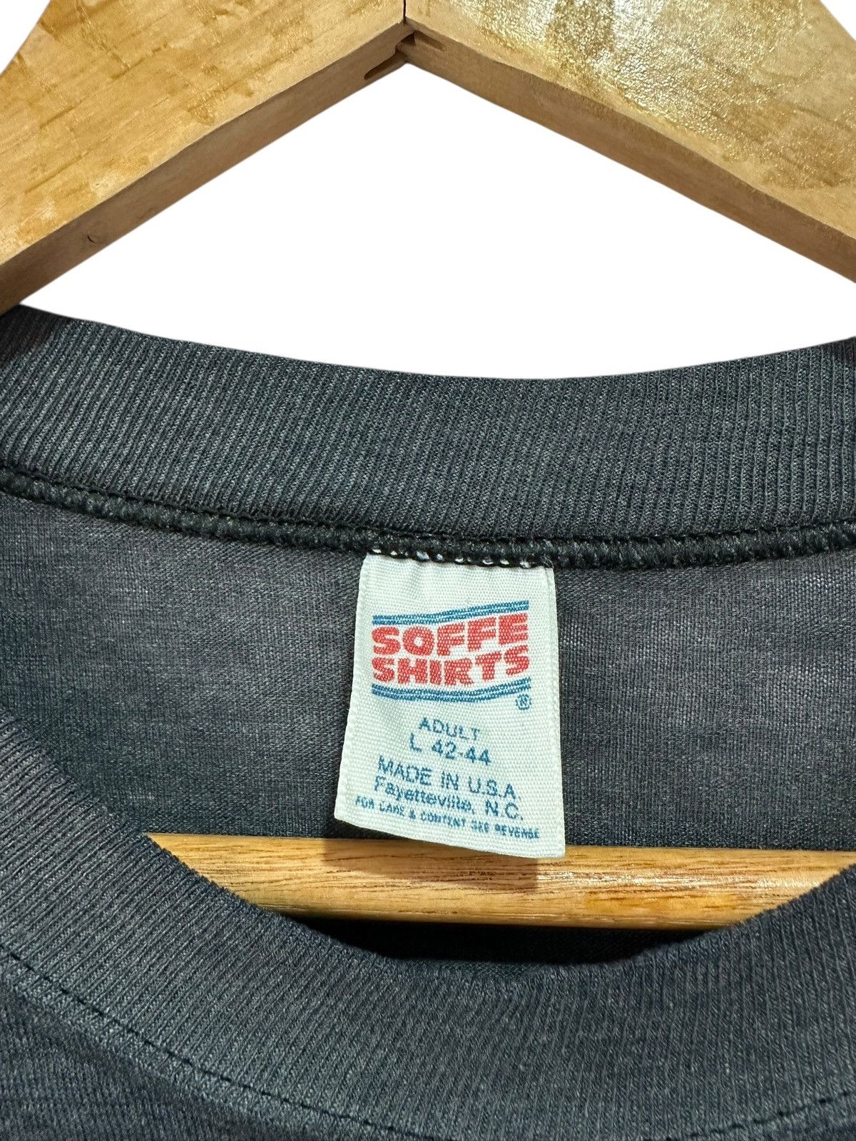 Soffe Vintage 80s Military Airborne Ft. Bragg Soffe Shirt USA Size US L / EU 52-54 / 3 - 7 Thumbnail