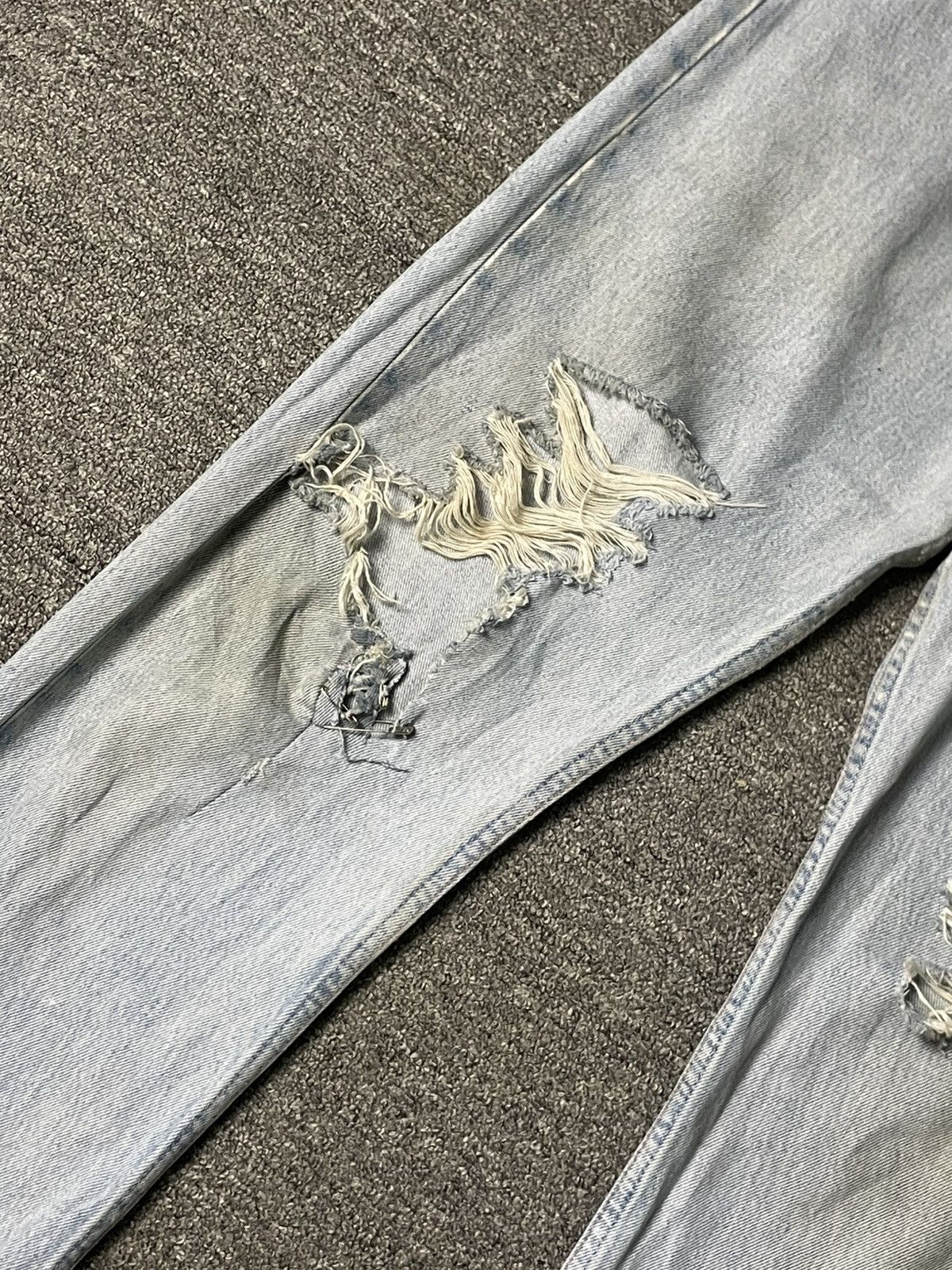 Levi's Vintage Clothing × Vintage Vintage LEVIS Men’s Ripped Jeans (91) Size US 32 / EU 48 - 3 Thumbnail