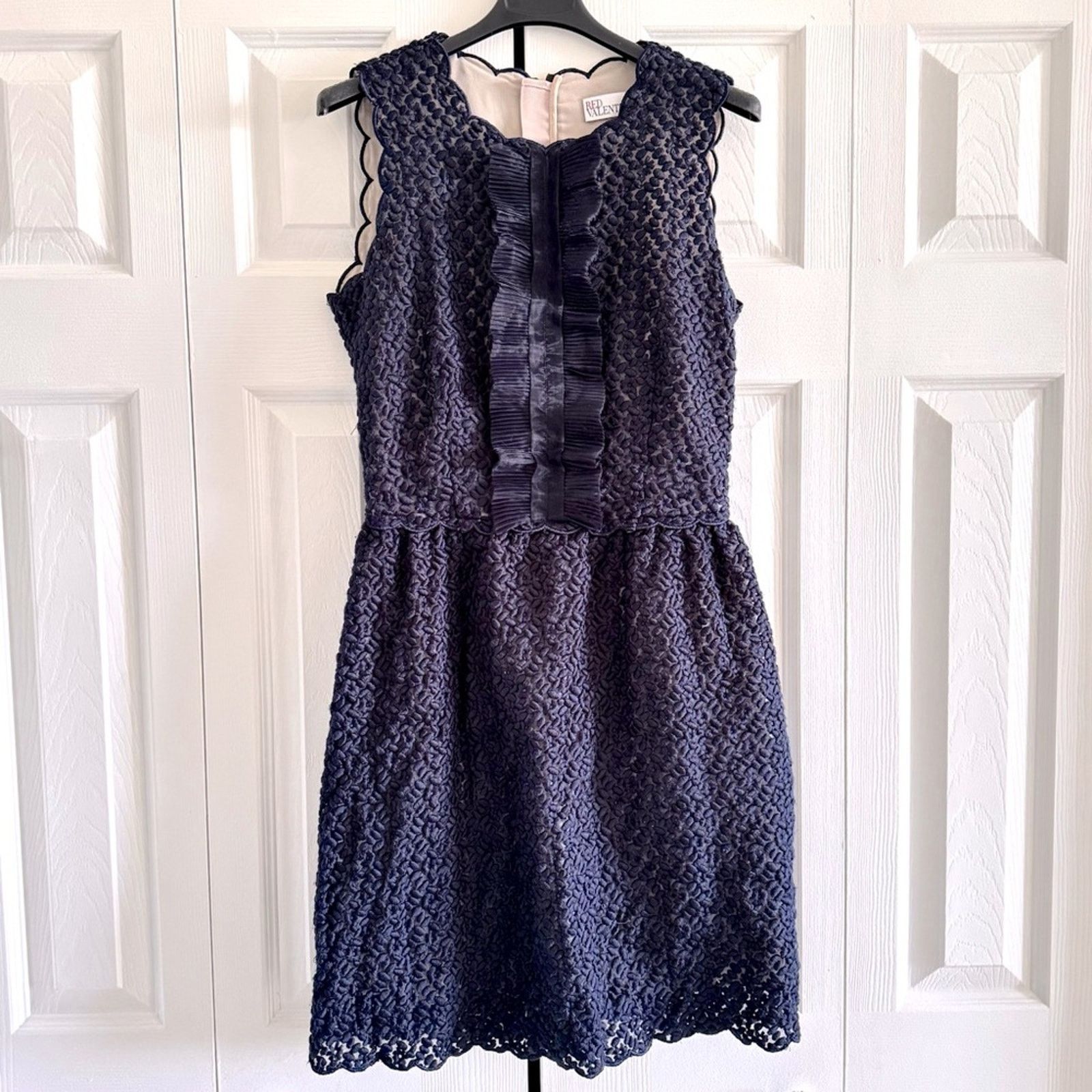 RED Valentino RED VALENTINO Empire Line Dress Navy Lace Size 40, Authentic Size S / US 4 / IT 40 - 2 Thumbnail
