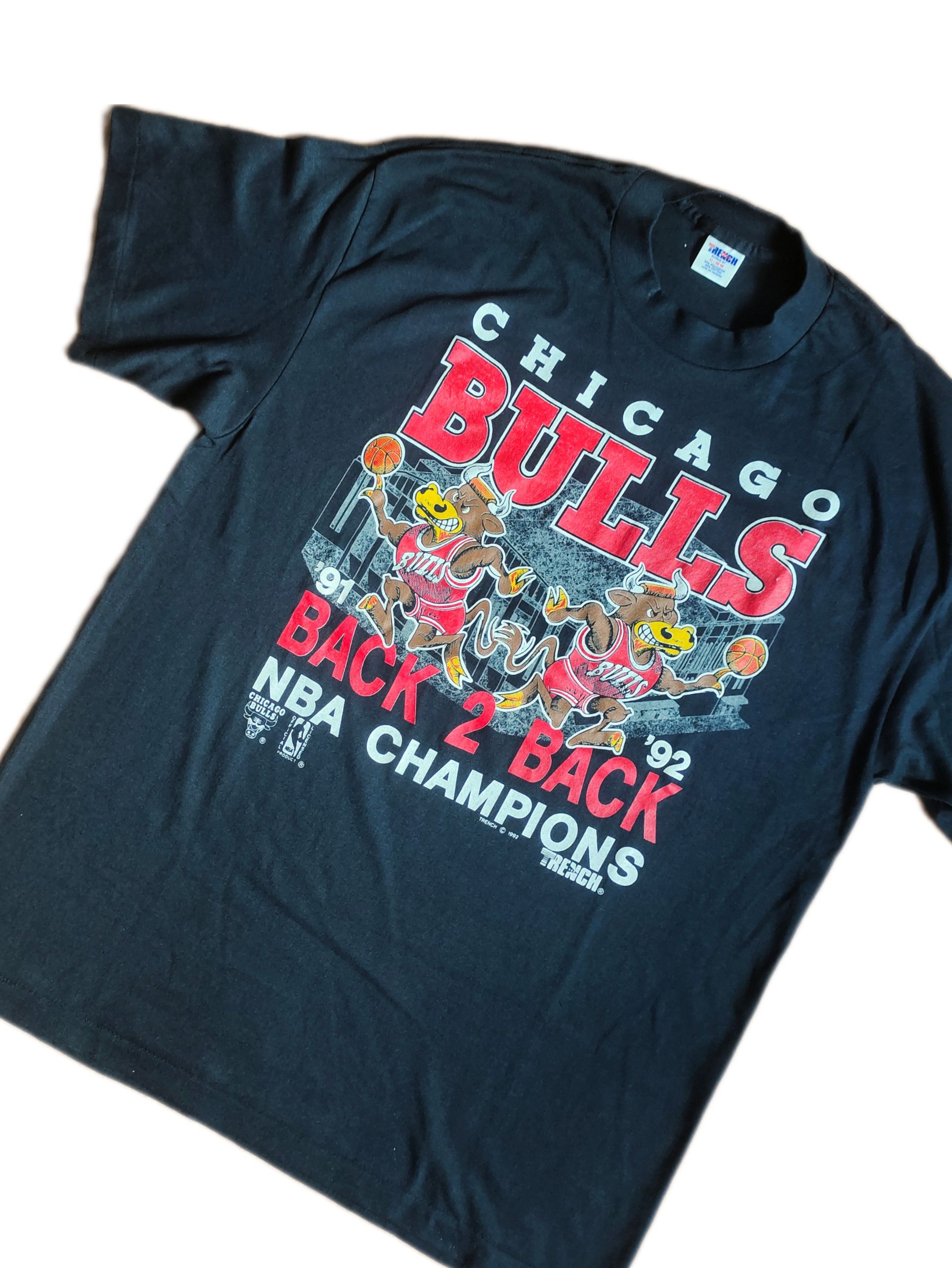 NBA × Vintage Vintage Chicago Bulls Back to Back 1991-1992 T-shirt Size US XL / EU 56 / 4 - 2 Thumbnail