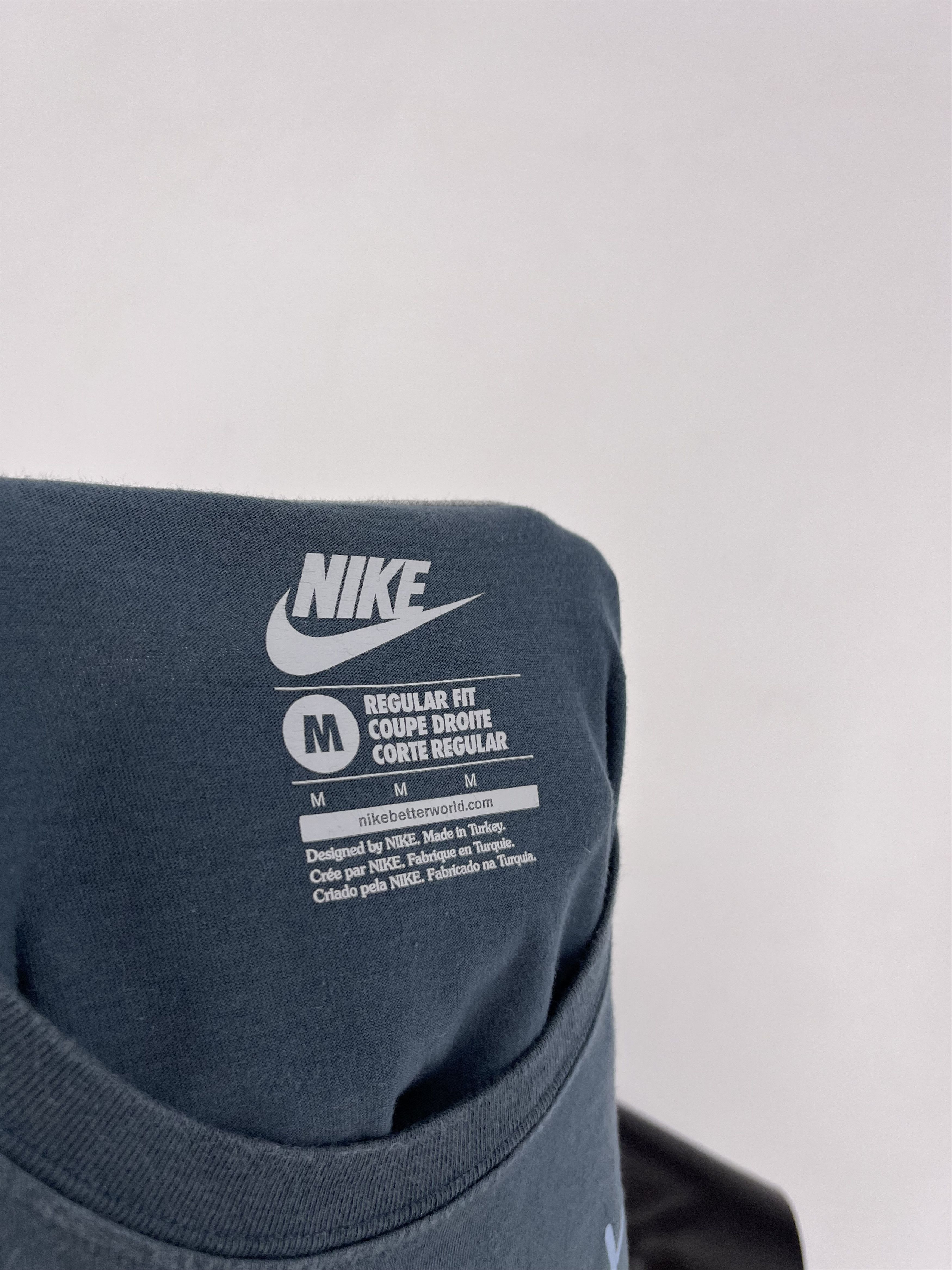 Nike Vintage Y2K Nike T-Shirt Streetwear Size US M / EU 48-50 / 2 - 9 Thumbnail