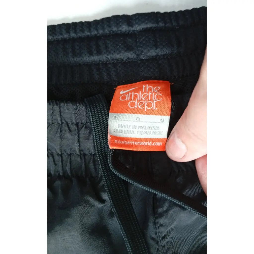 Nike Nike Black Nylon Shorts (L) Size US 34 / EU 50 - 4 Thumbnail
