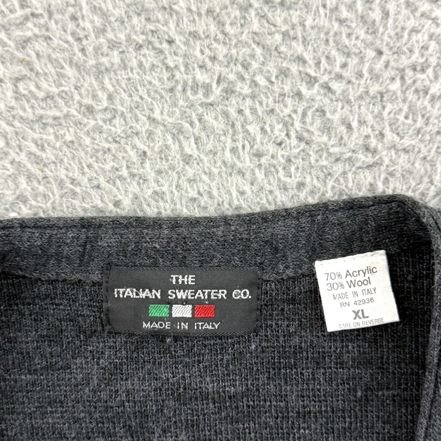 Vintage VINTAGE Italian Sweater Vest Mens XL Argyle 90s Knit Button Up Grandpa Core Size US XL / EU 56 / 4 - 5 Thumbnail