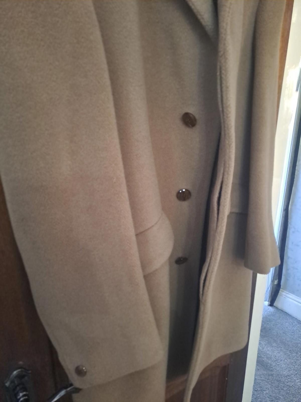 Crombie Vintage 1960s Crombie Burtons Camel Overcoat Size 42 Wool Size US L / EU 52-54 / 3 - 8 Thumbnail