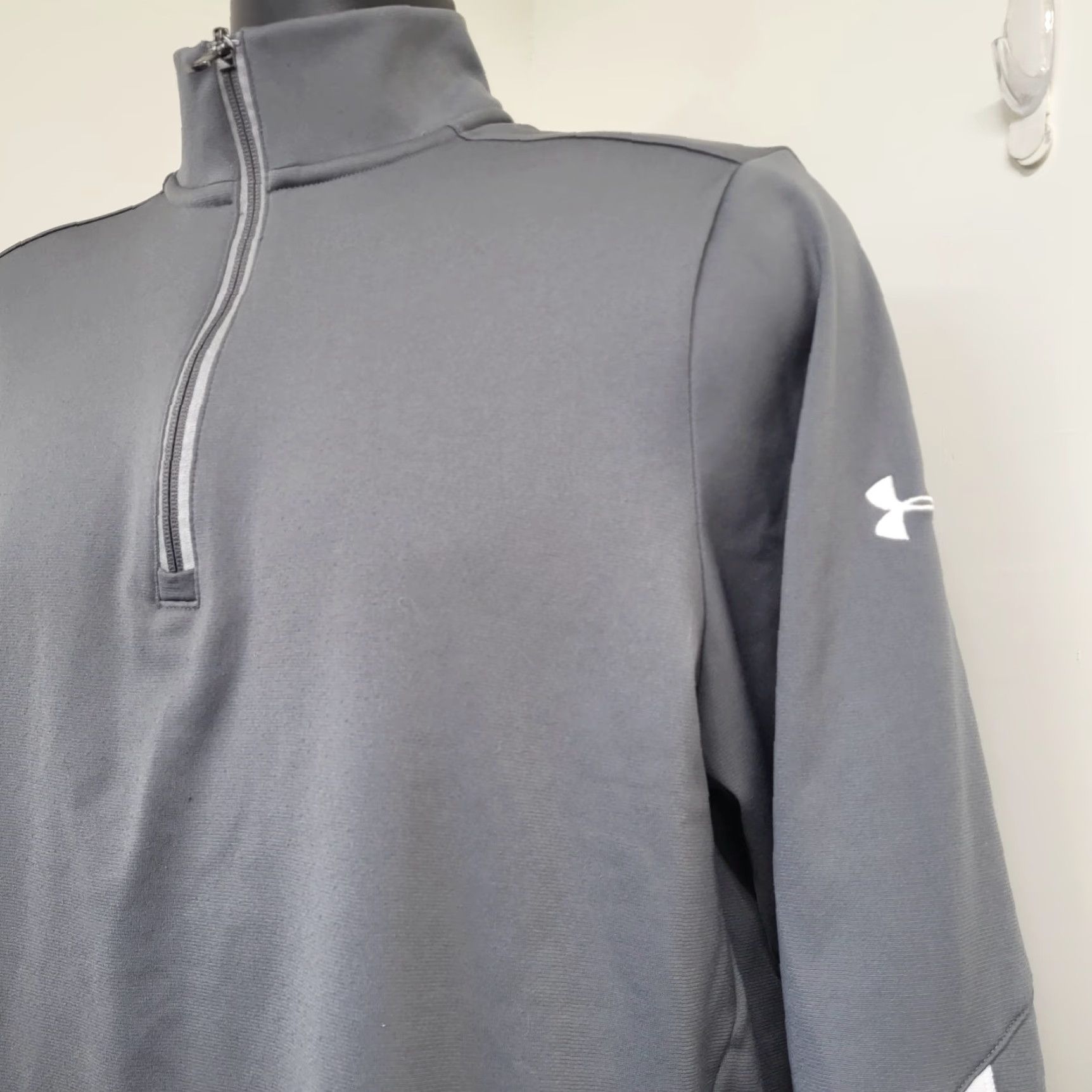Under Armour Under Armour Shirt Mens Medium 1/4 Zip Fitted Long Sleeve Pullover Athletic Gray Size US M / EU 48-50 / 2 - 3 Thumbnail