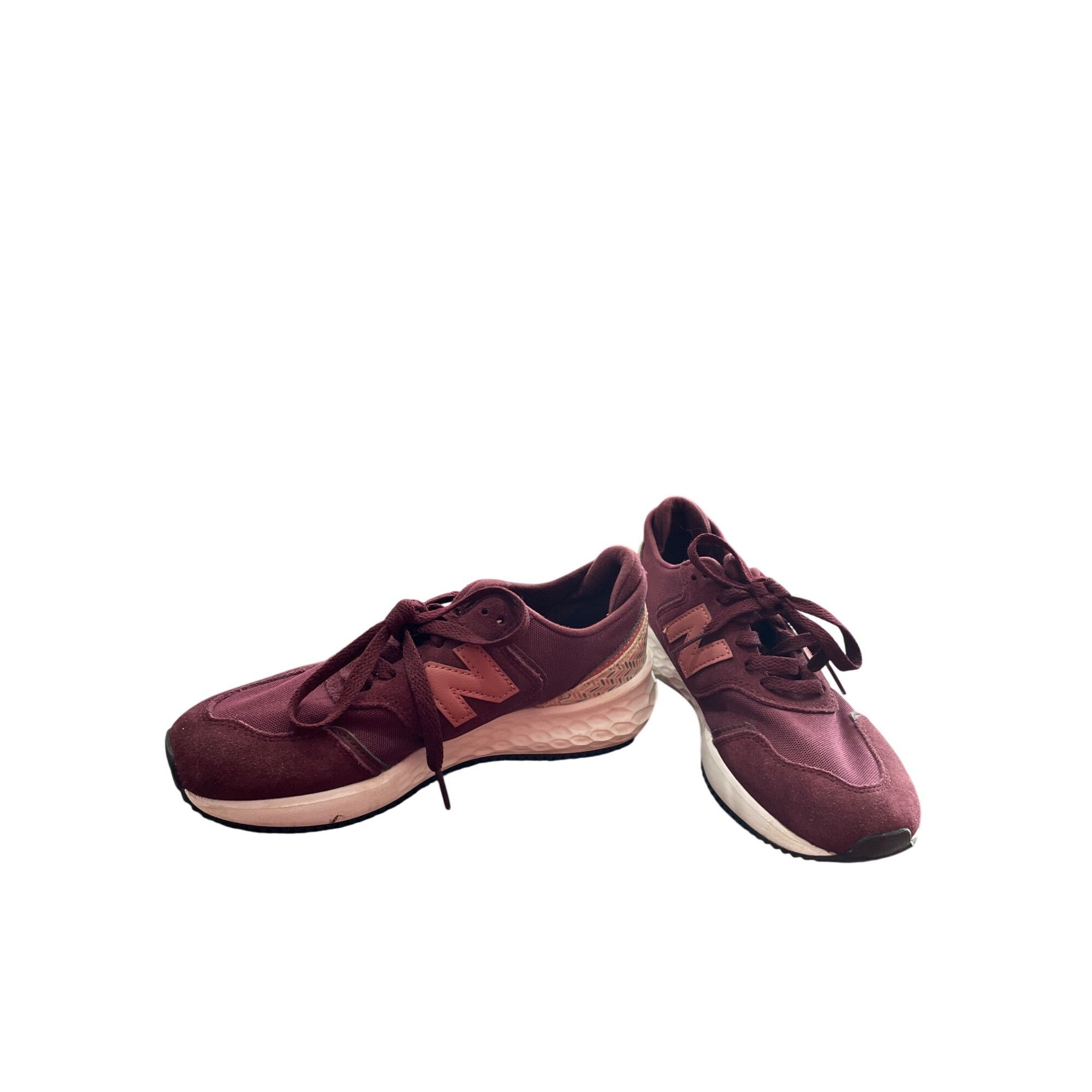 New Balance New Balance Fresh Foam Womens Red Sneakers shoes size 5 SKU Size US 5 / IT 35 - 2 Thumbnail