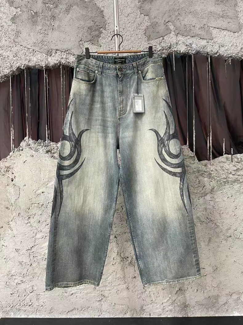 Balenciaga Balenciaga size xs Dragon Jeans 2504-Nextarrow Size US 28 / EU 44 - 1 Thumbnail