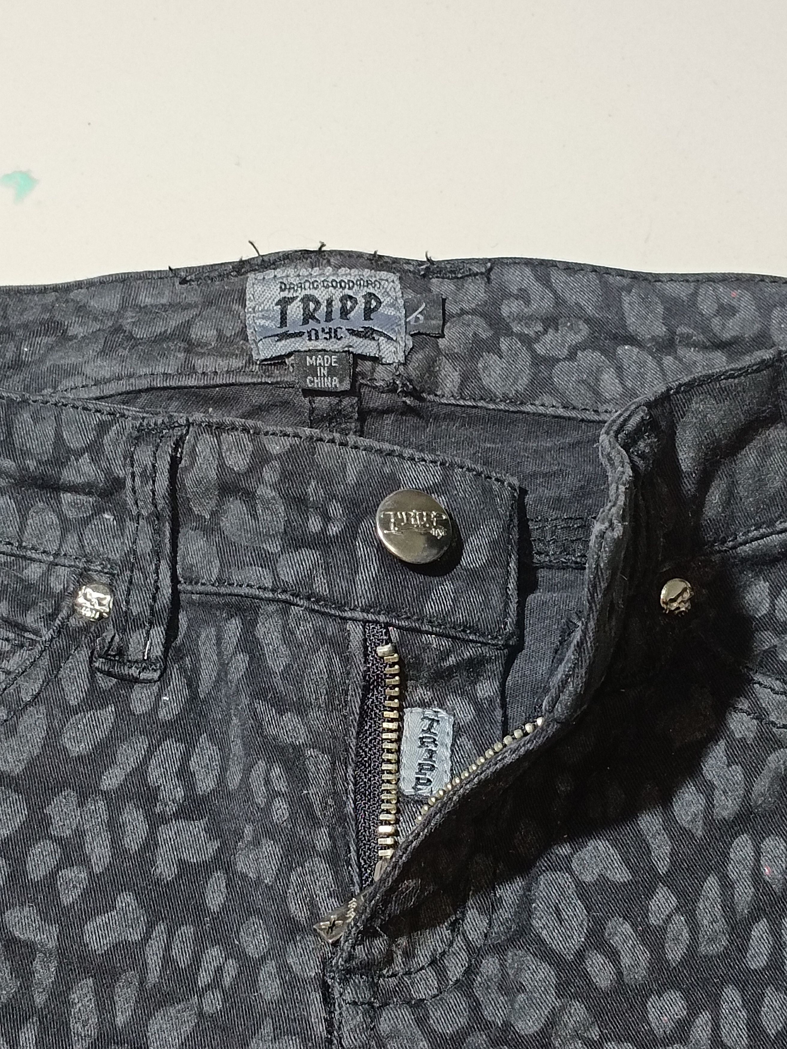 Le Grande Bleu (L.G.B.) × Tripp NYC Vintage Tripp NYC Leopard Skinny Pants Size US 26 / EU 42 - 6 Thumbnail