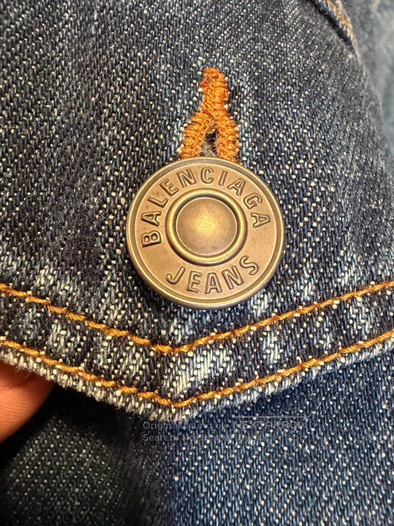 Balenciaga Balenciaga Oversized Washed Denim Shirt Short Sleeve Size US M / EU 48-50 / 2 - 8 Thumbnail