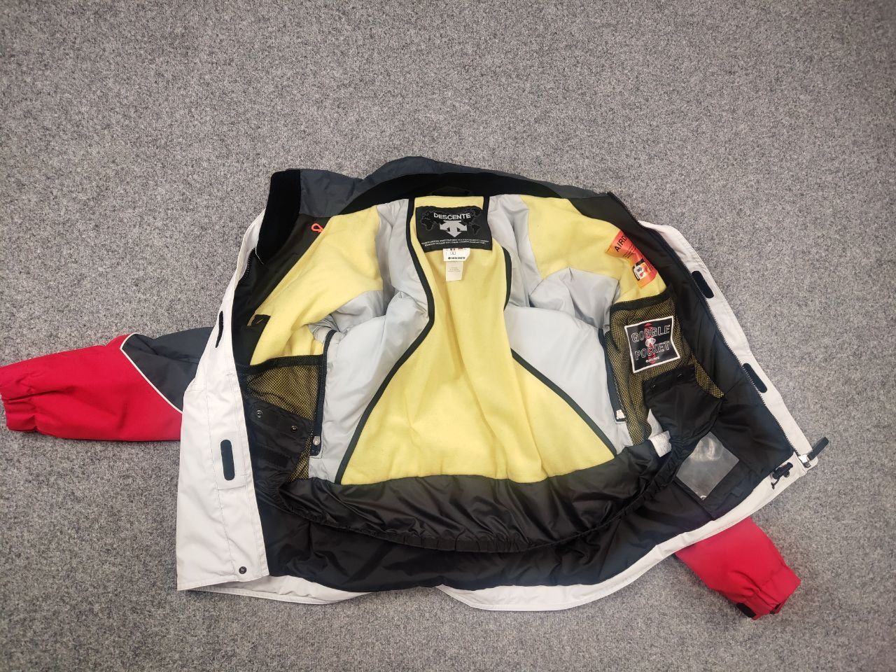 Descente Descente Airdrive Ski Zip insulated Jacket combined red Size US M / EU 48-50 / 2 - 16 Thumbnail