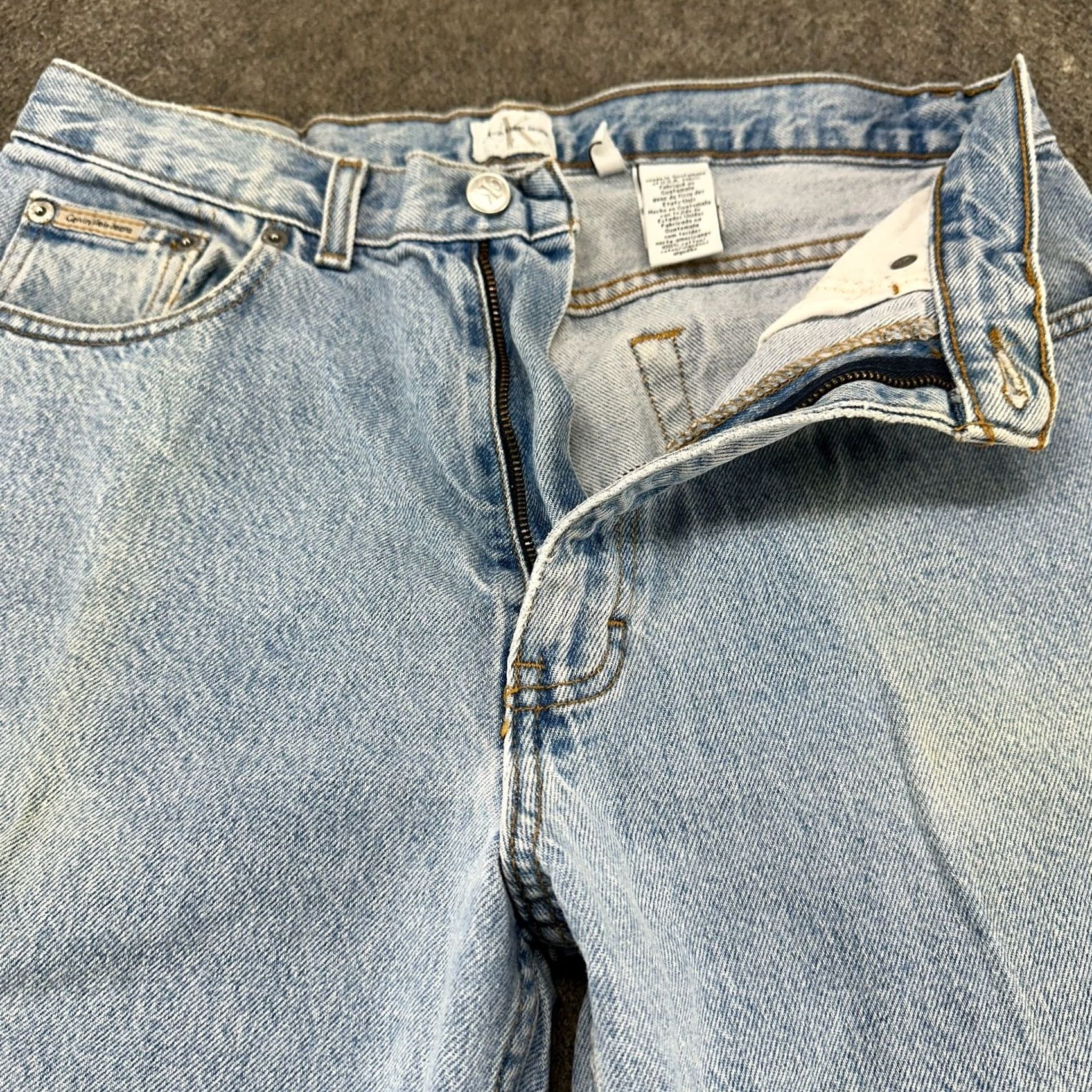 Calvin Klein Calvin Klein Jeans Mens 30x32 Blue Relaxed Fit Denim Straight 5-Pocket Distressed Y2K Baggy Inseam 32 Light Wash Jeans Men Size US 32 / EU 48 - 2 Thumbnail