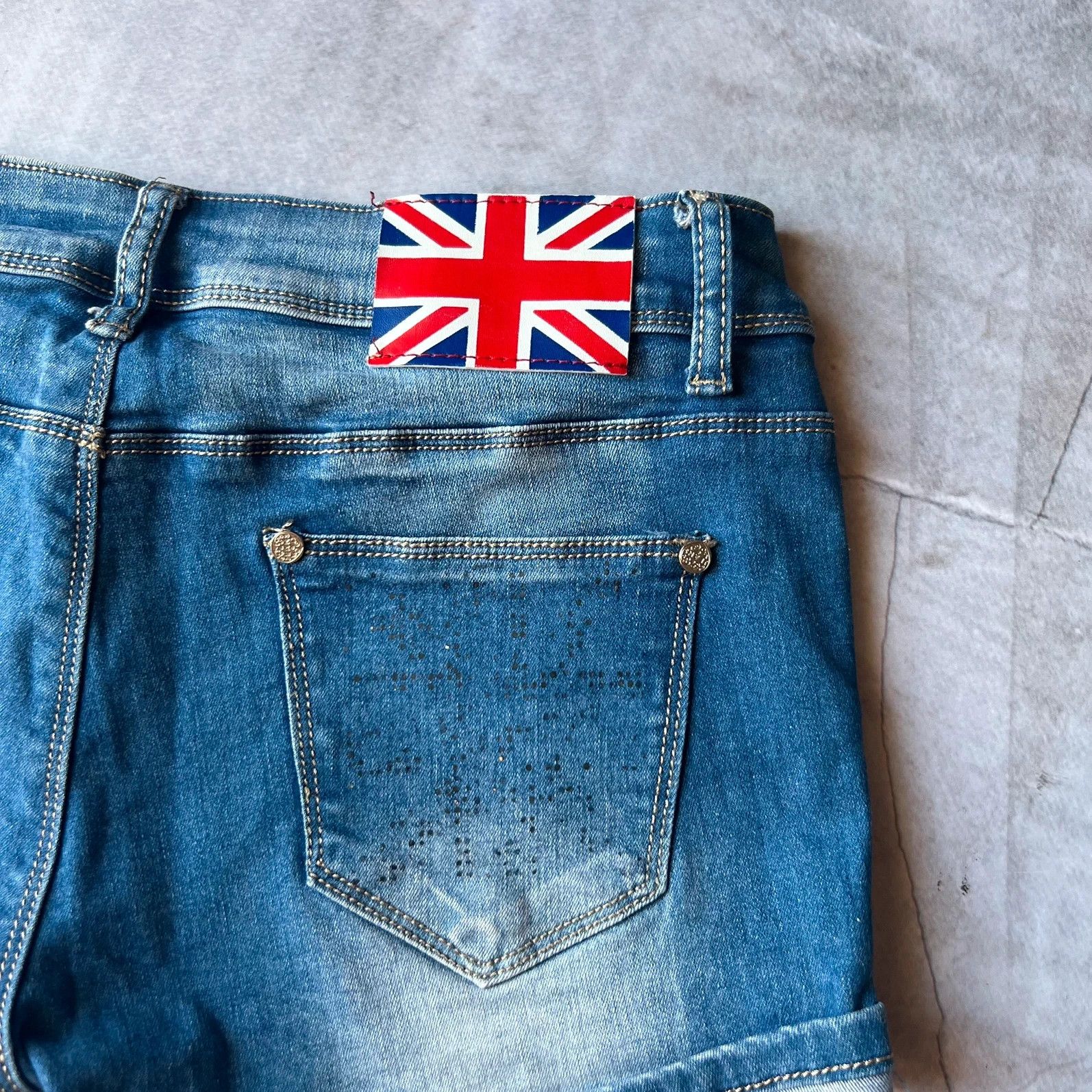 Hysteric Glamour × Undercover 00s Y2K British Flag Distressed Faded Mini Skirt miss sixty Size 27" / US 4 / IT 40 - 7 Thumbnail