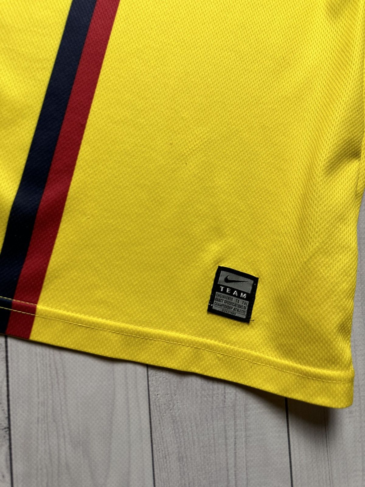 Nike × Vintage Vintage Nike Barcelona soccer jersey size Xl yellow away Size US XL / EU 56 / 4 - 3 Thumbnail