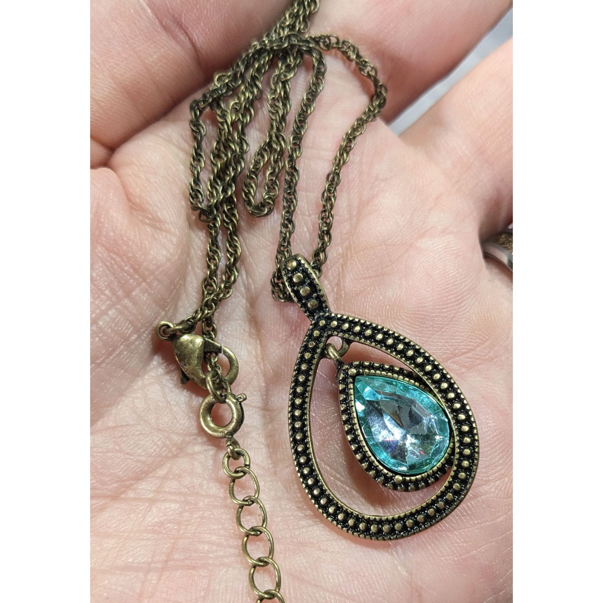 Other Whimsical Teardrop Blue Gemmed Gold Tone Pendant Necklace Size ONE SIZE - 4 Thumbnail