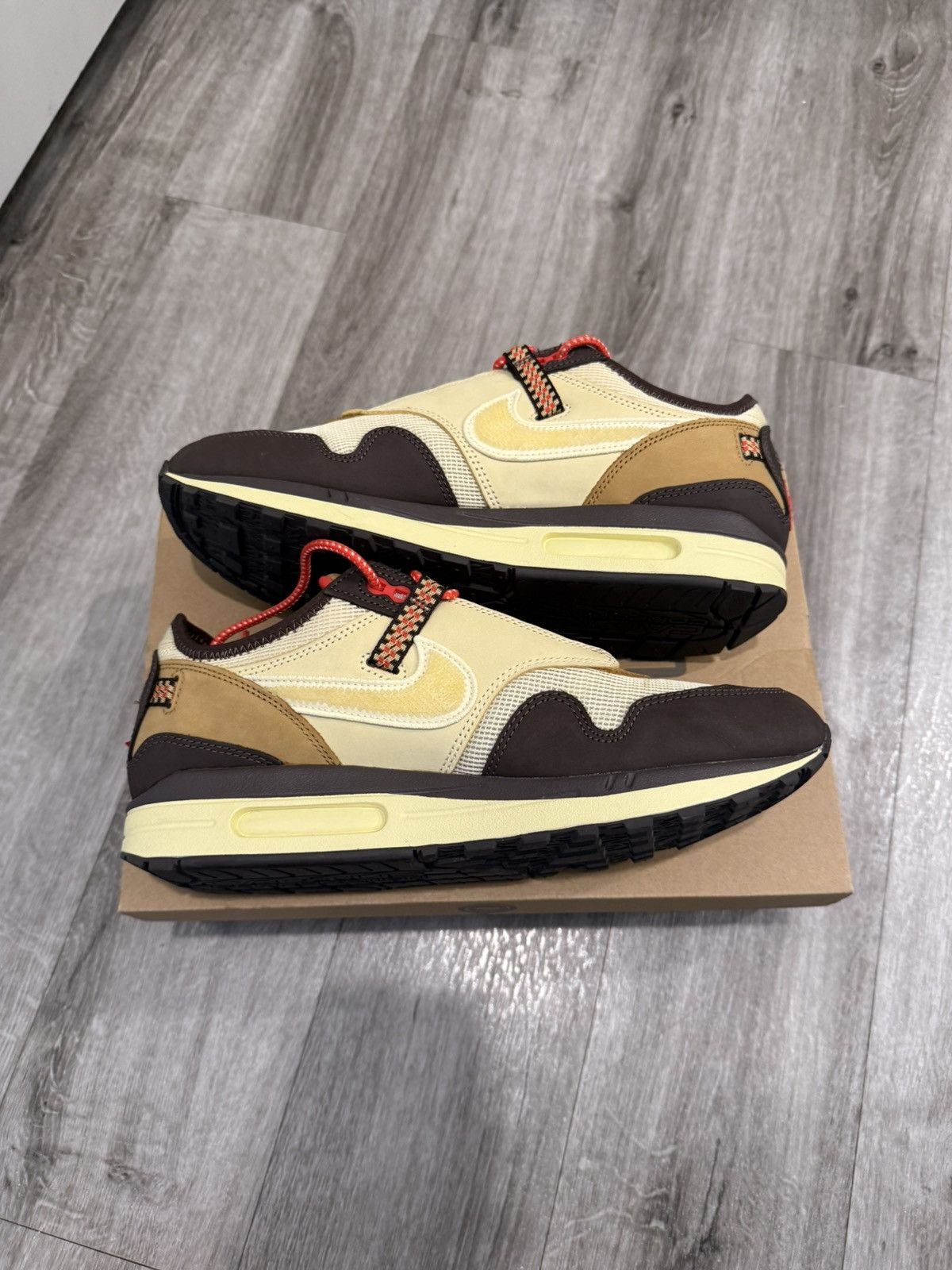 Nike × Travis Scott NIKE Air Max 1 Travis Scott Cactus Jack Baroque Brown Size US 10.5 / EU 43-44 - 2 Thumbnail