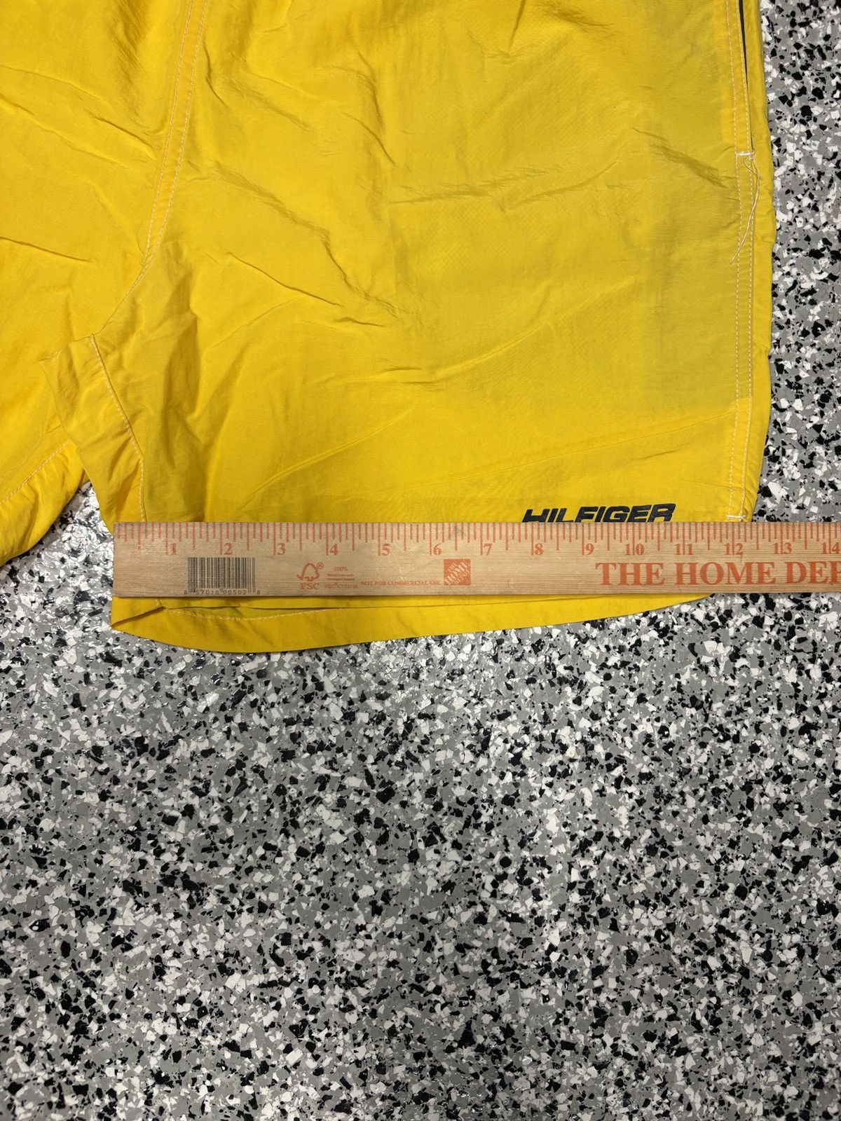Tommy Hilfiger Vintage Tommy Hilfiger Yellow Swim Shorts Size L Size US 34 / EU 50 - 4 Thumbnail